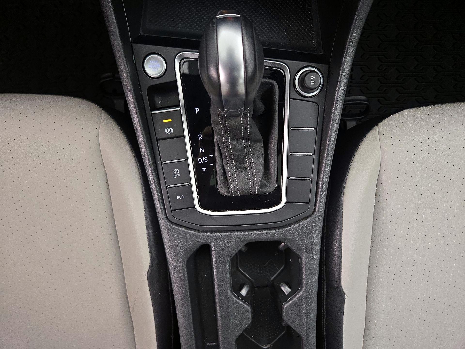 Thumbnail: 2019 Volkswagen Jetta - 17