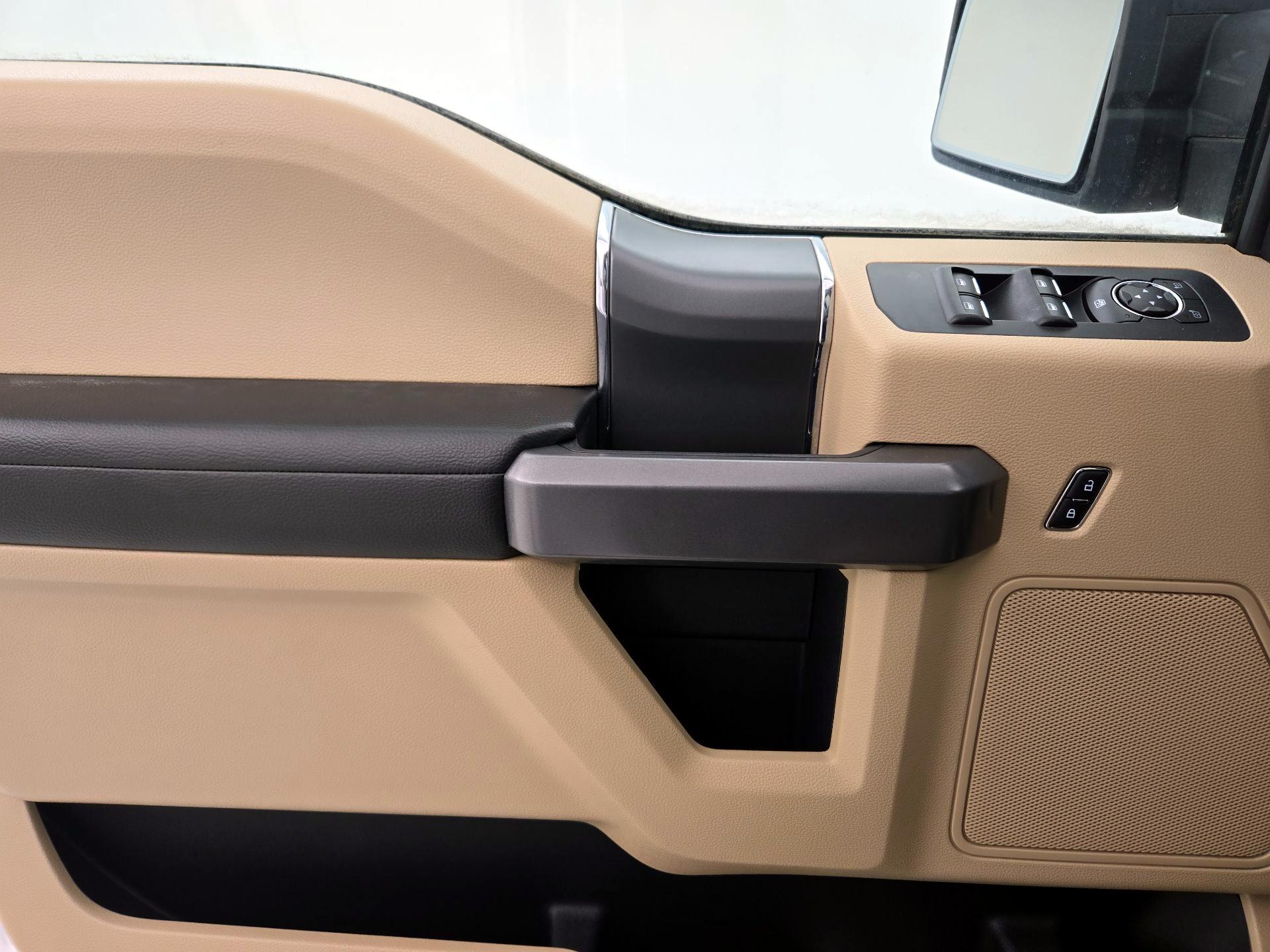 Thumbnail: 2015 Ford F-150 - 12