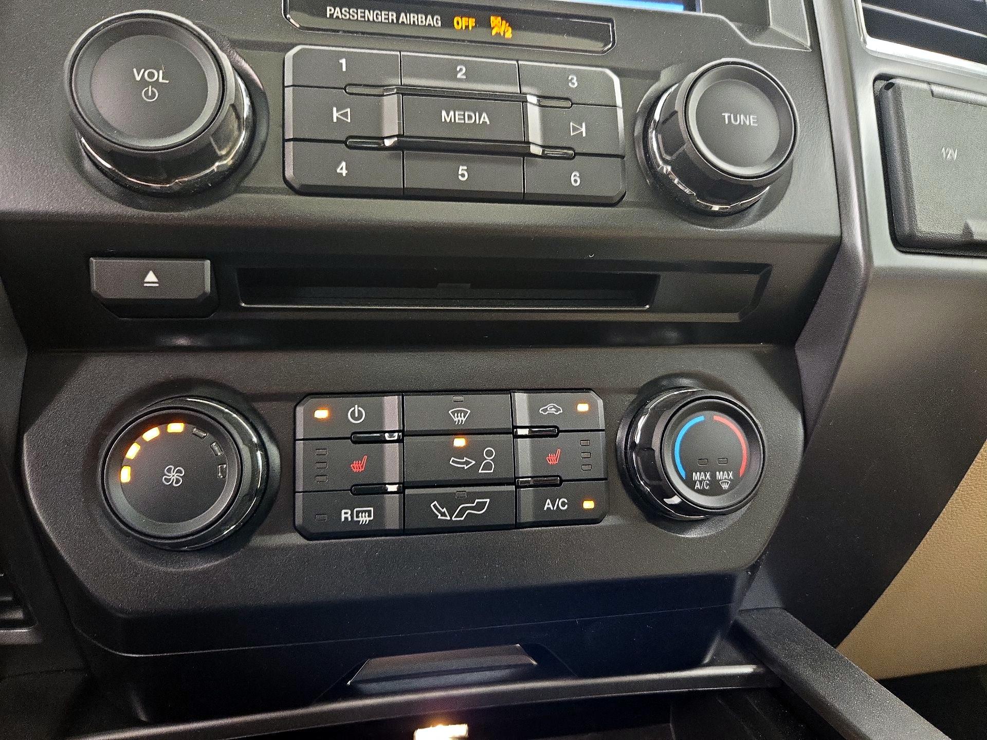 Thumbnail: 2015 Ford F-150 - 16