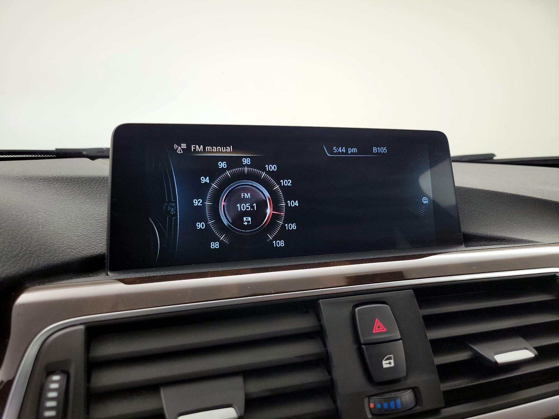 Thumbnail: 2016 BMW 3 Series - 14