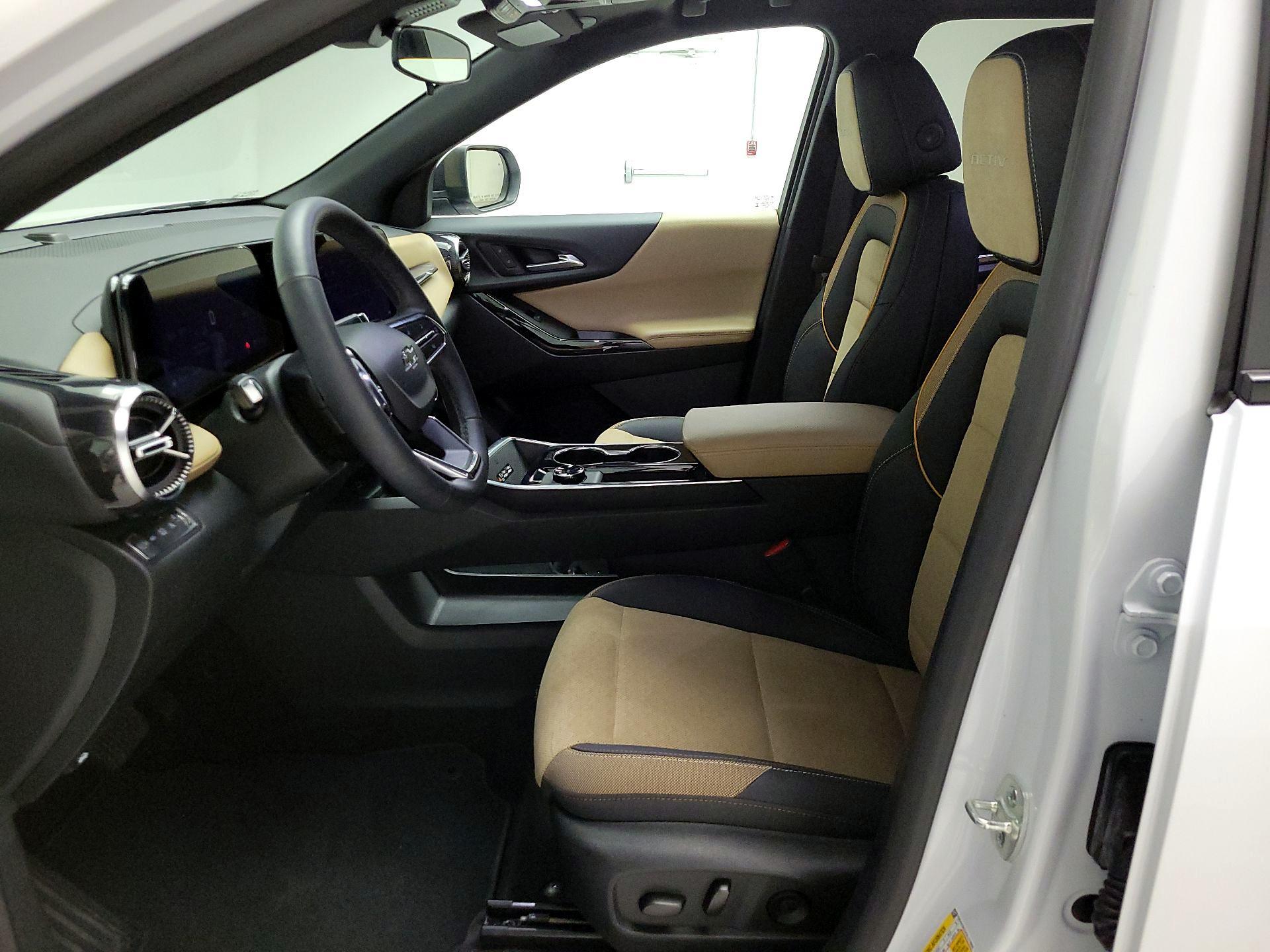 Thumbnail: 2025 Chevrolet Equinox - 11