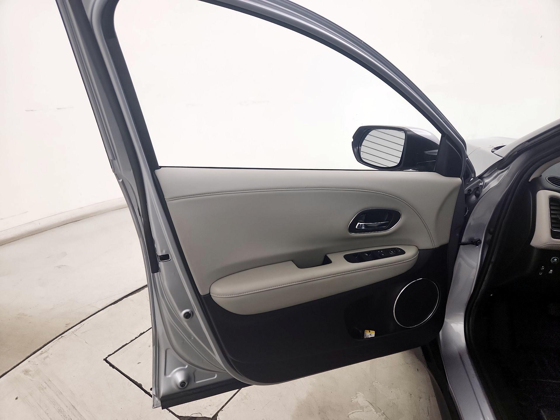 Thumbnail: 2019 Honda HR-V - 12