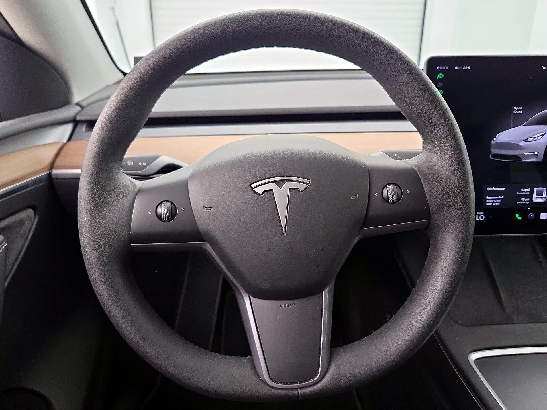 Thumbnail: 2023 Tesla Model Y - 10
