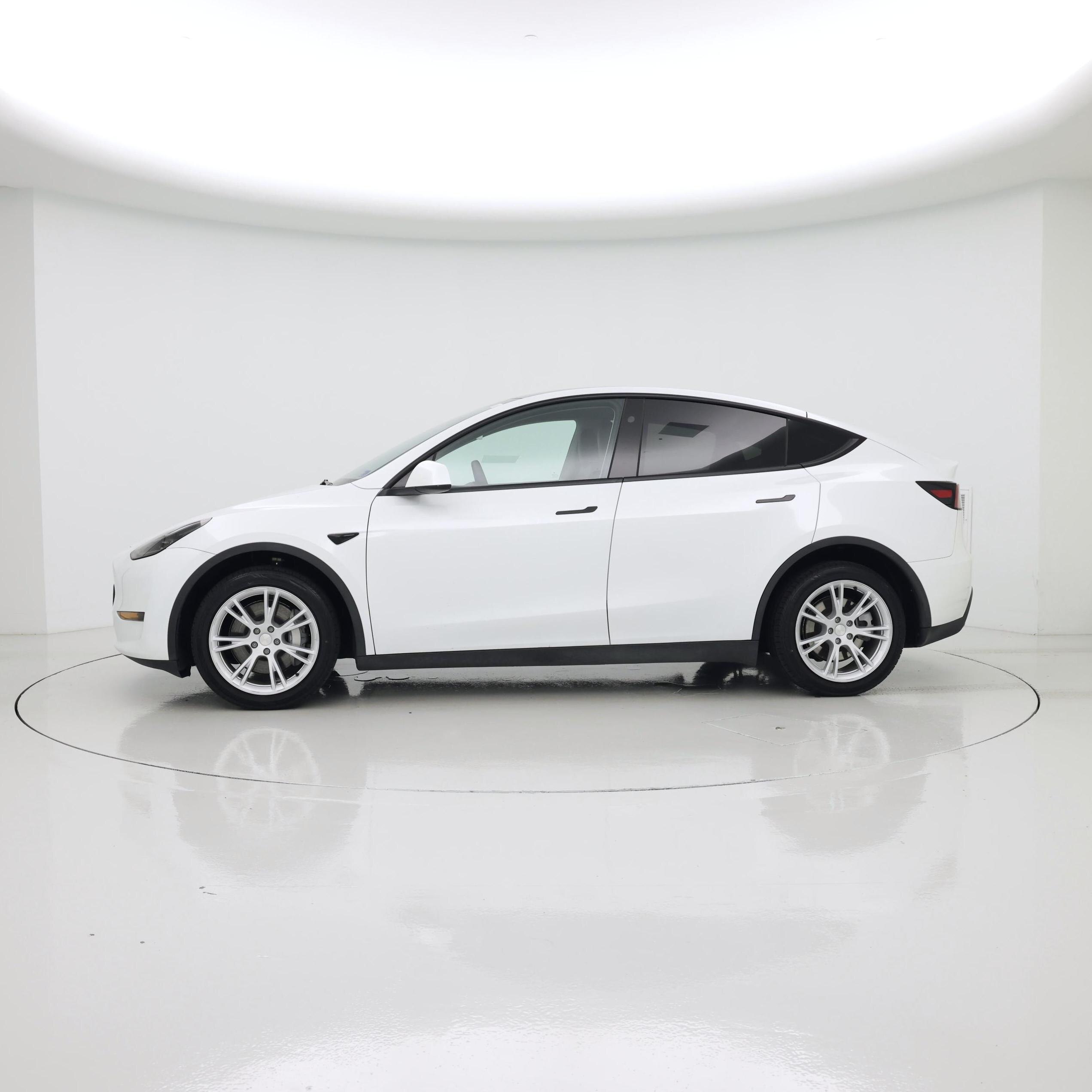 Thumbnail: 2023 Tesla Model Y - 3