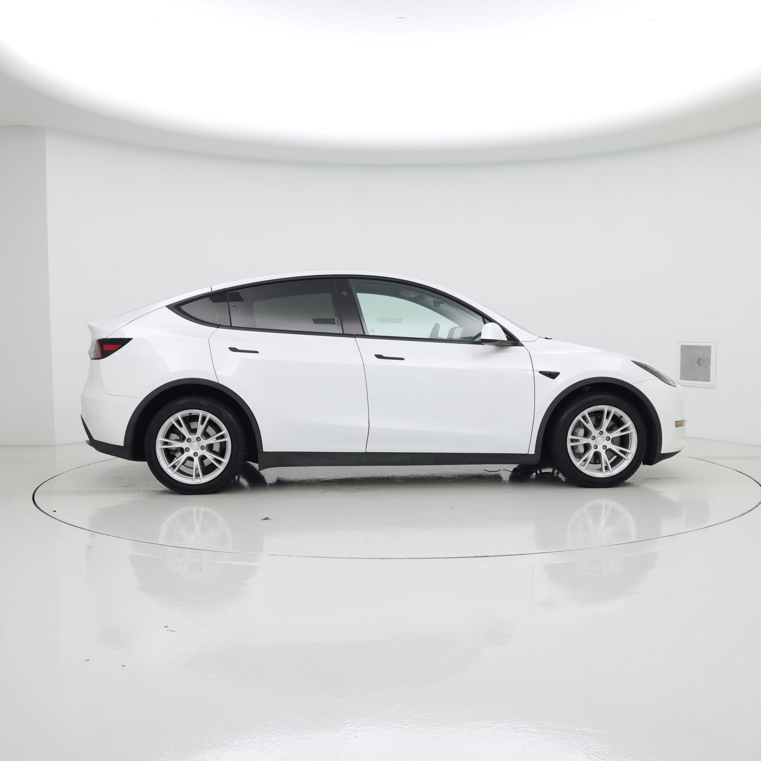 Thumbnail: 2023 Tesla Model Y - 7