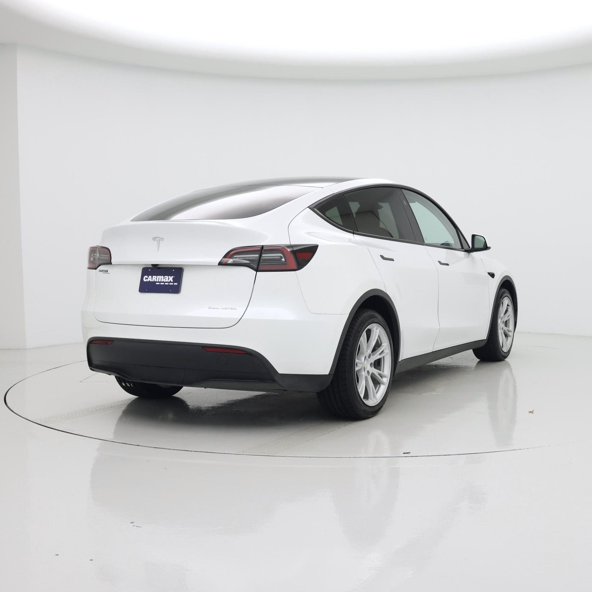 Thumbnail: 2023 Tesla Model Y - 8