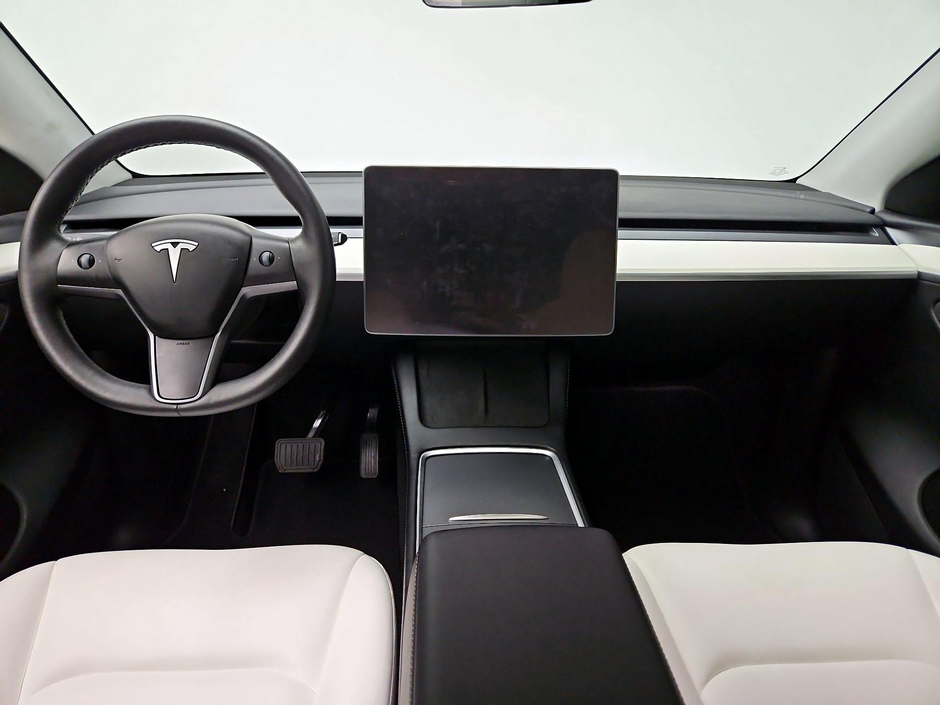 Thumbnail: 2024 Tesla Model Y - 9
