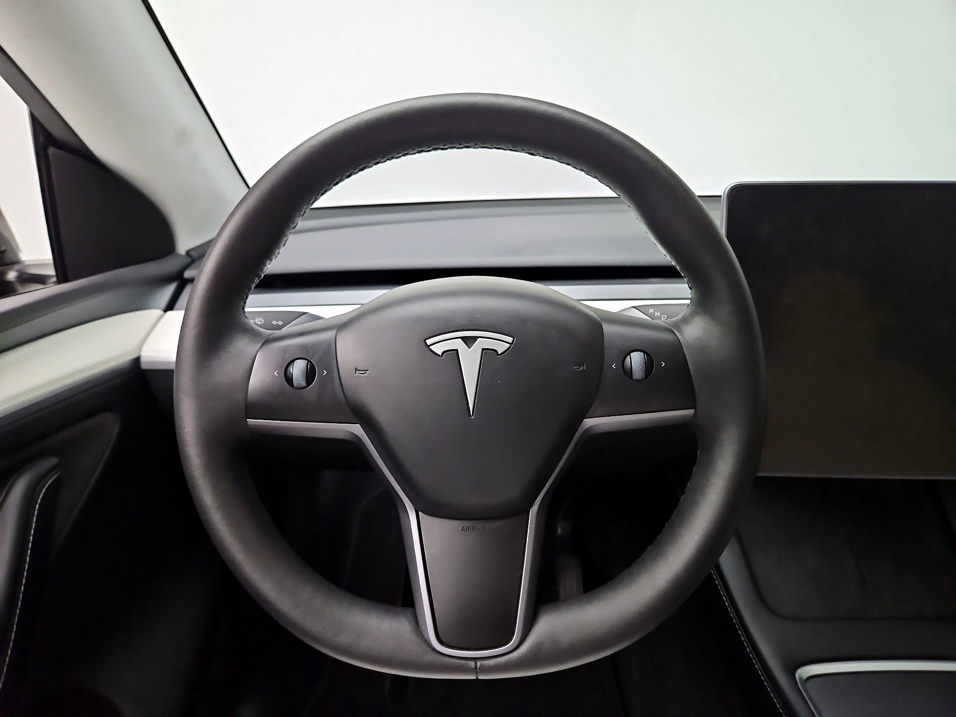 Thumbnail: 2024 Tesla Model Y - 10