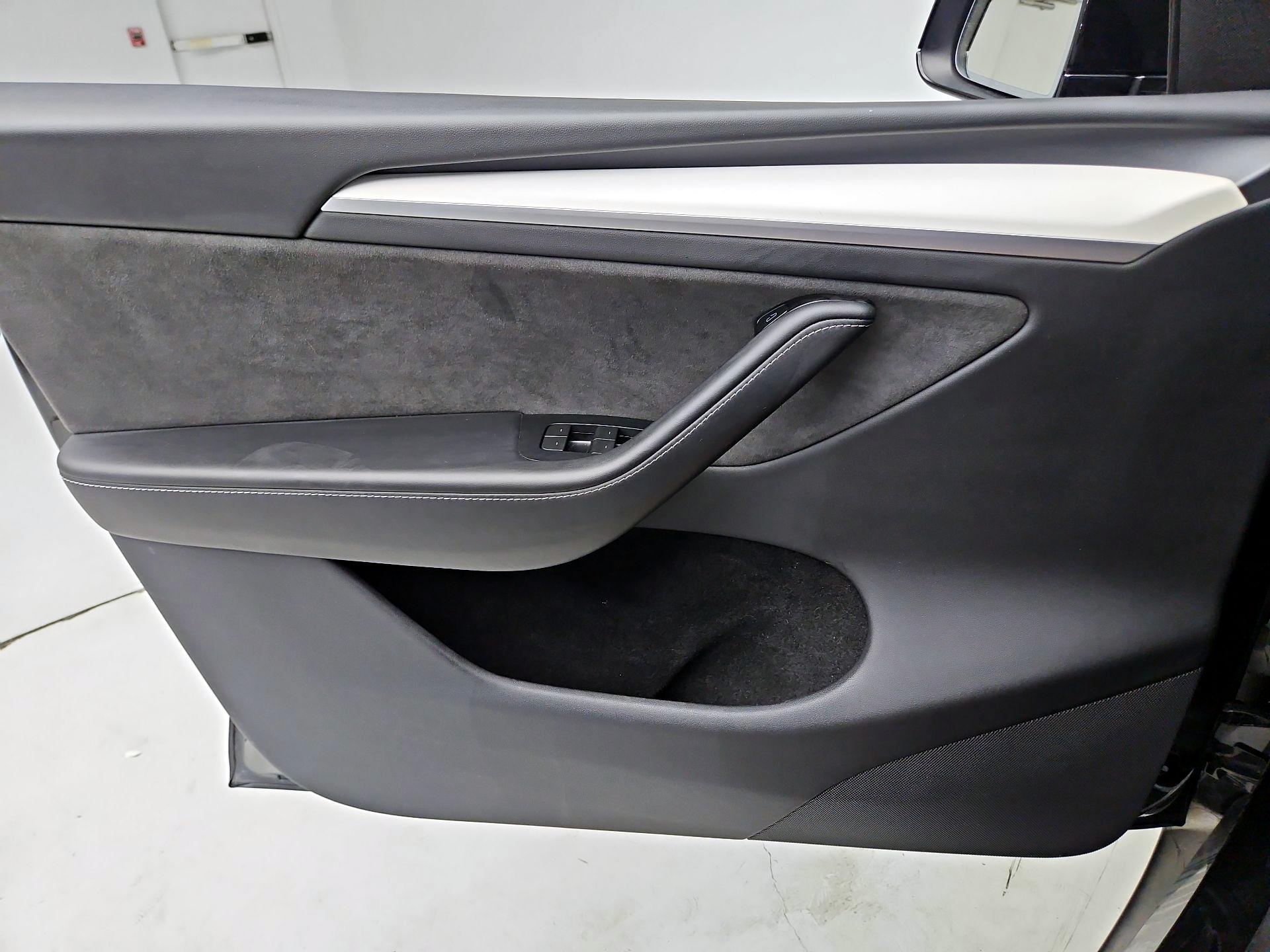 Thumbnail: 2024 Tesla Model Y - 12