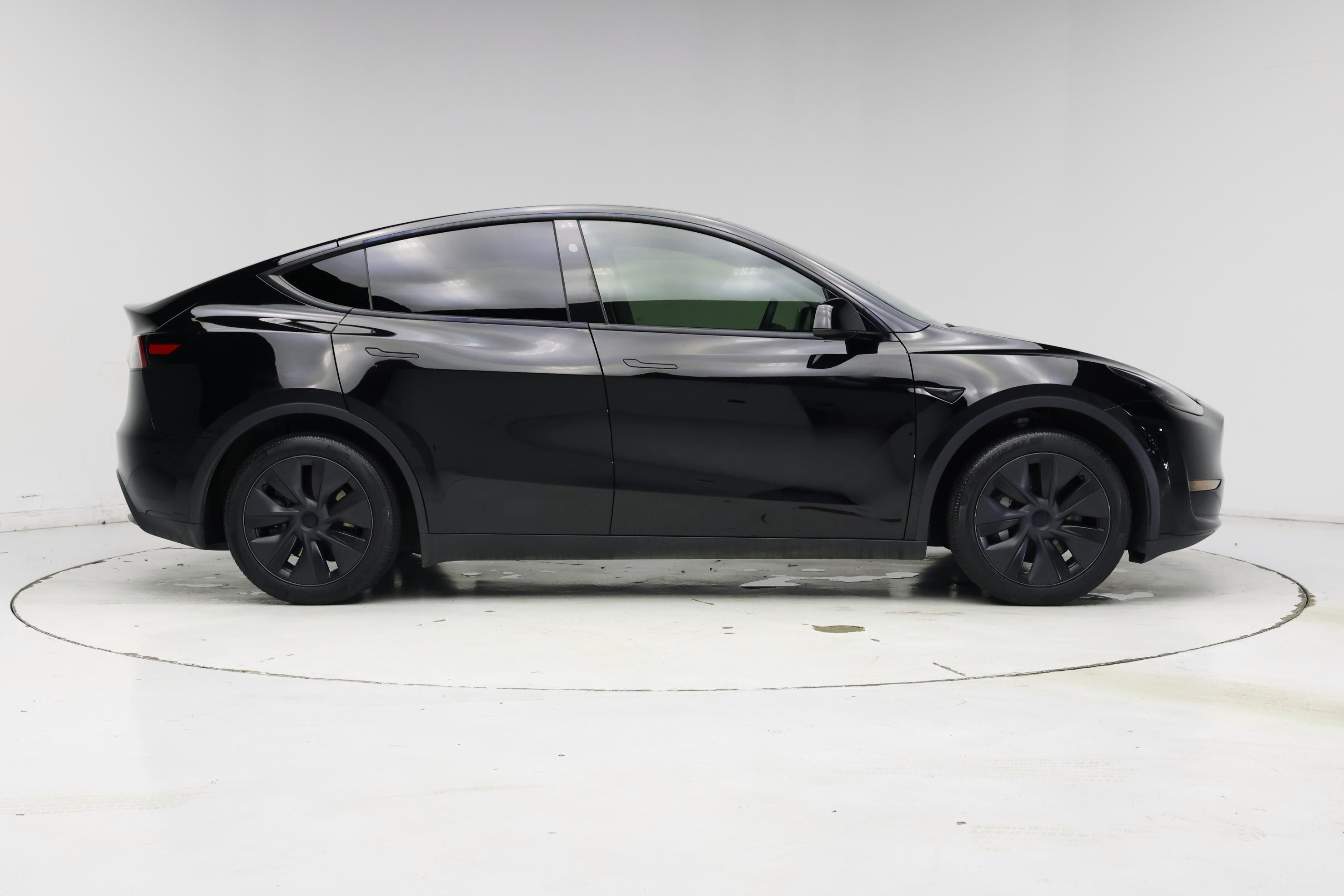 Thumbnail: 2024 Tesla Model Y - 7
