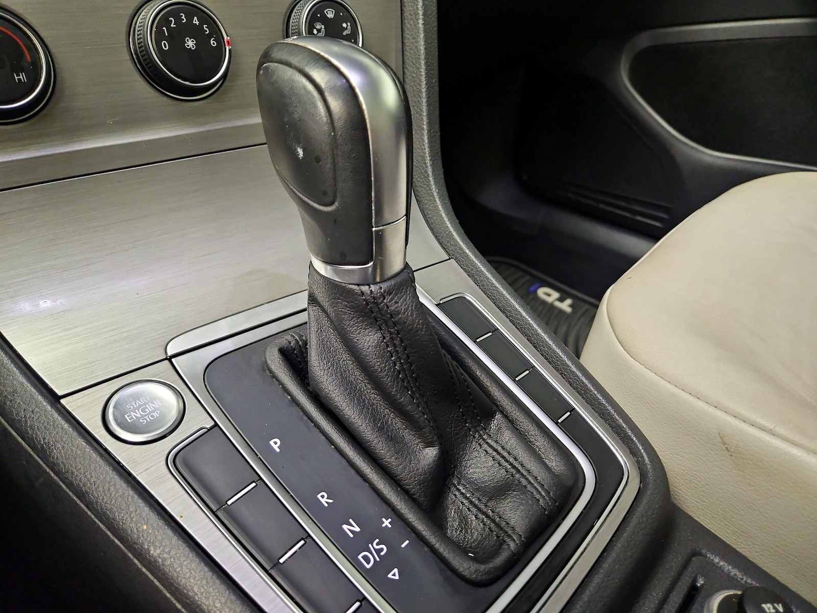 2015 Volkswagen Golf SportWagen TDI S - Photo 18