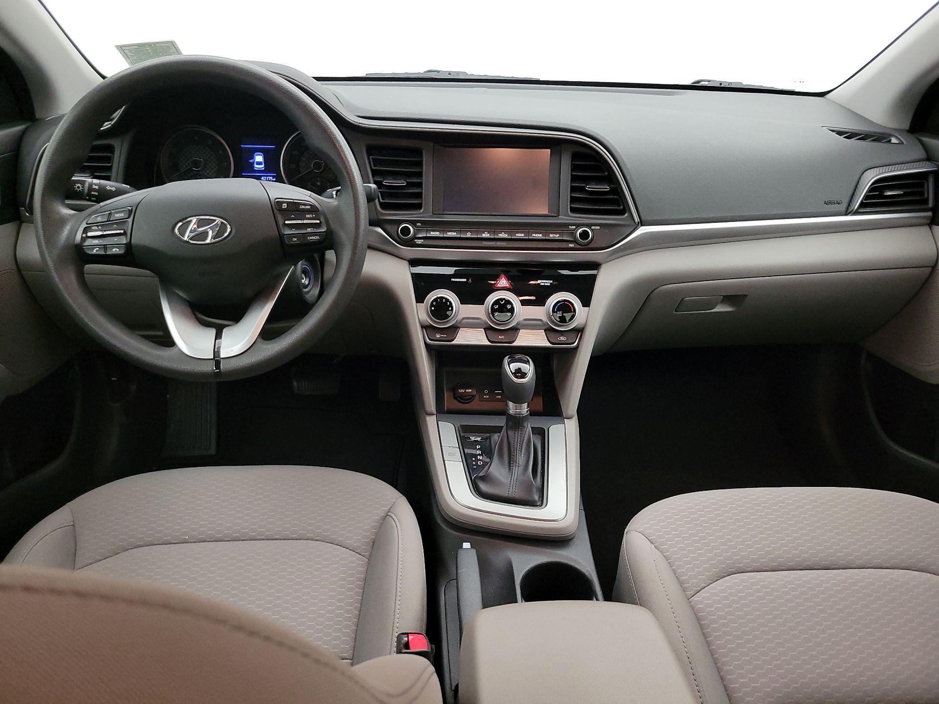 Thumbnail: 2019 Hyundai Elantra - 9