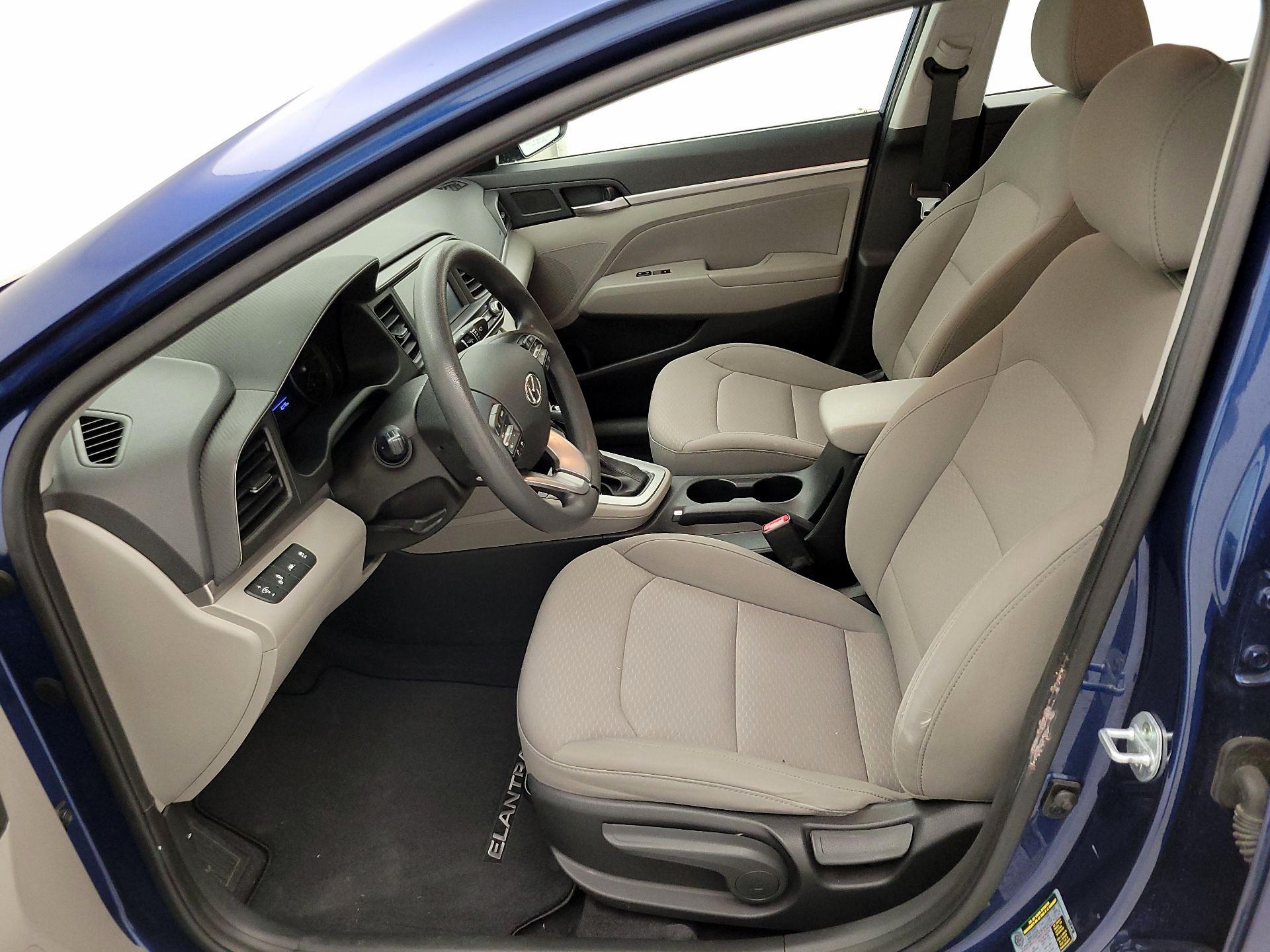 Thumbnail: 2019 Hyundai Elantra - 11