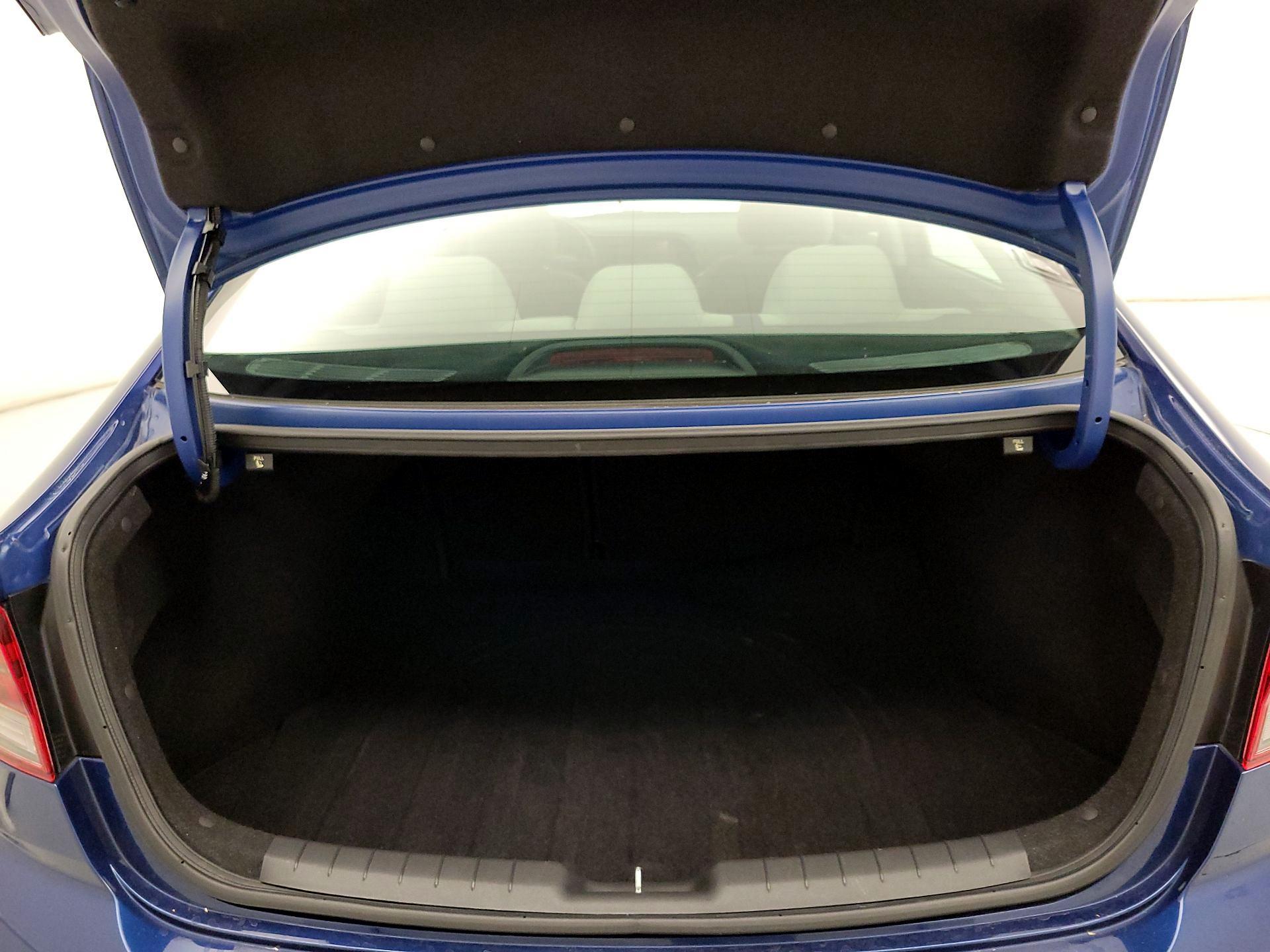 Thumbnail: 2019 Hyundai Elantra - 19