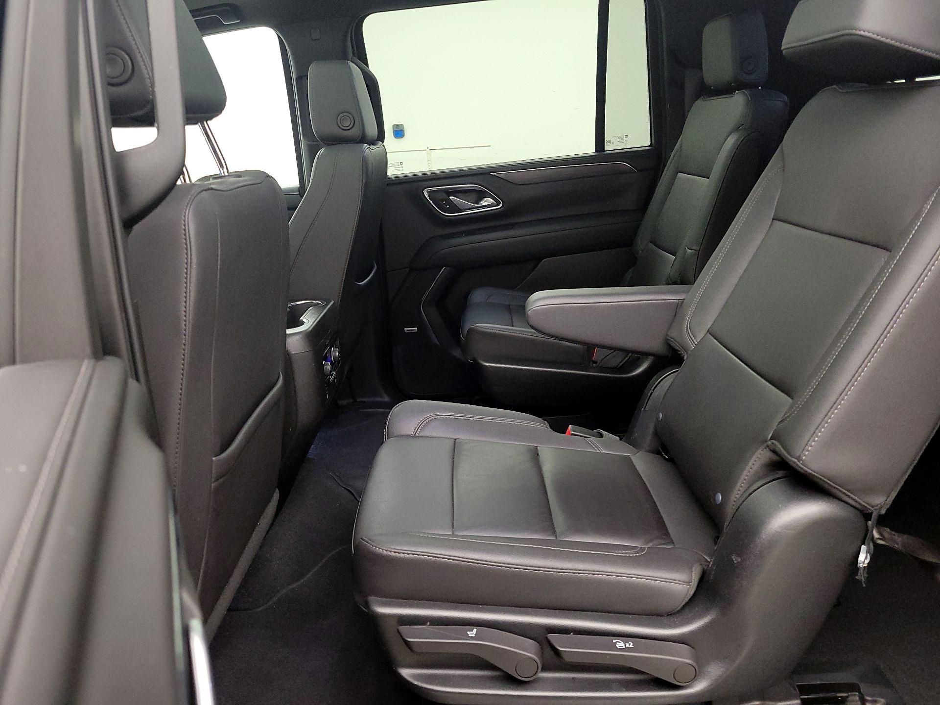 Thumbnail: 2023 Chevrolet Suburban - 20