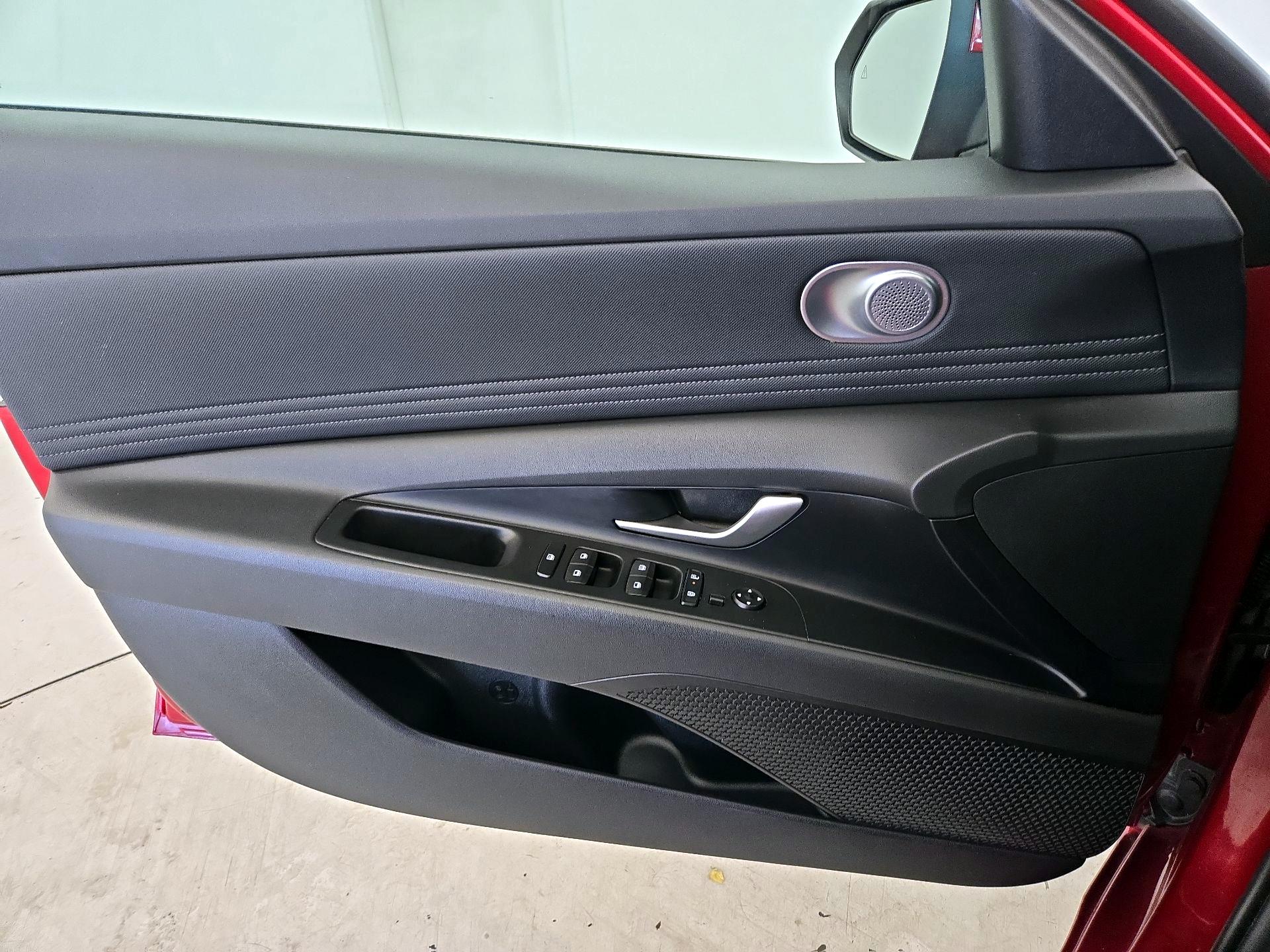 Thumbnail: 2024 Hyundai Elantra - 12