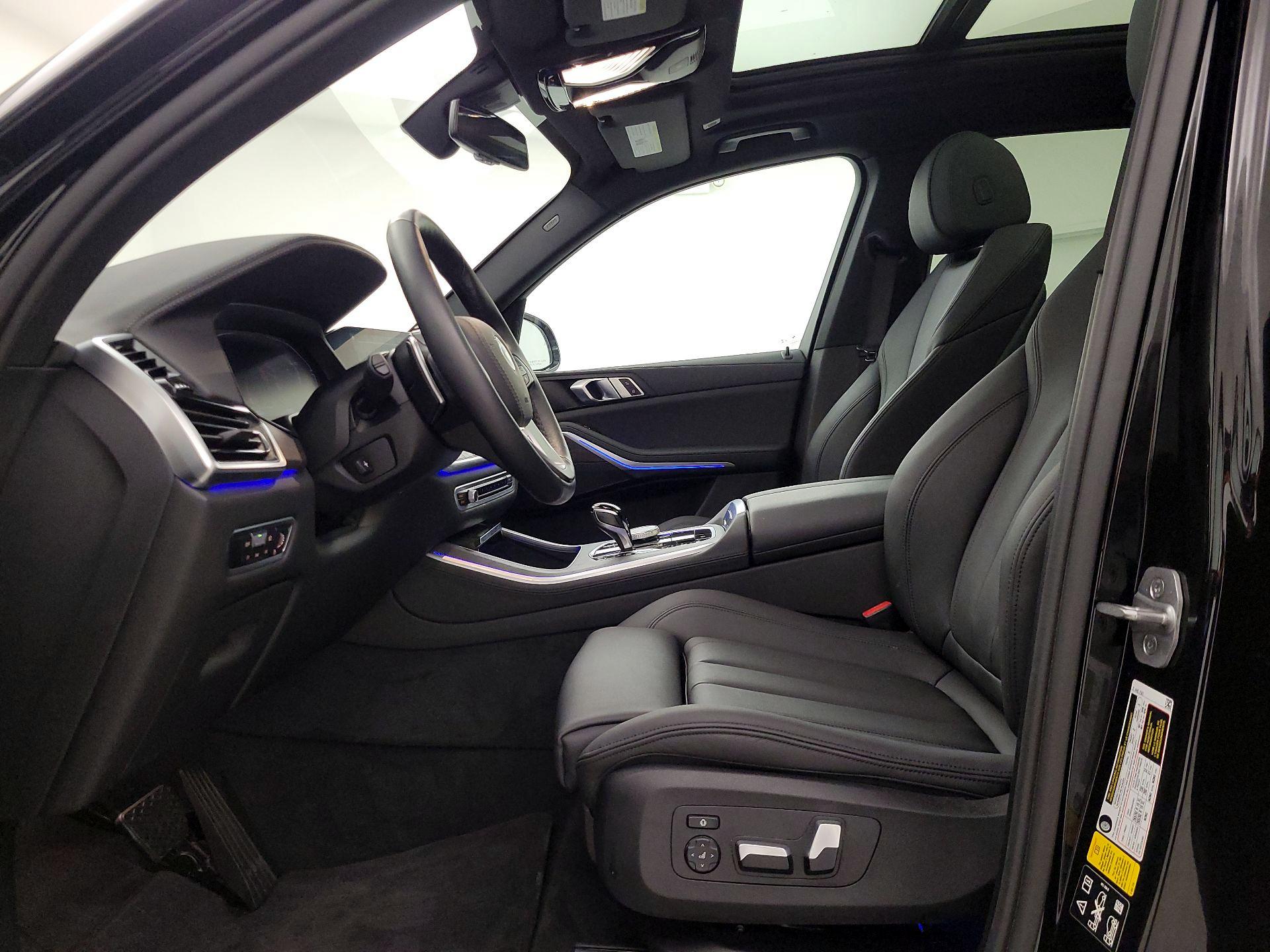 Thumbnail: 2022 BMW X5 - 11