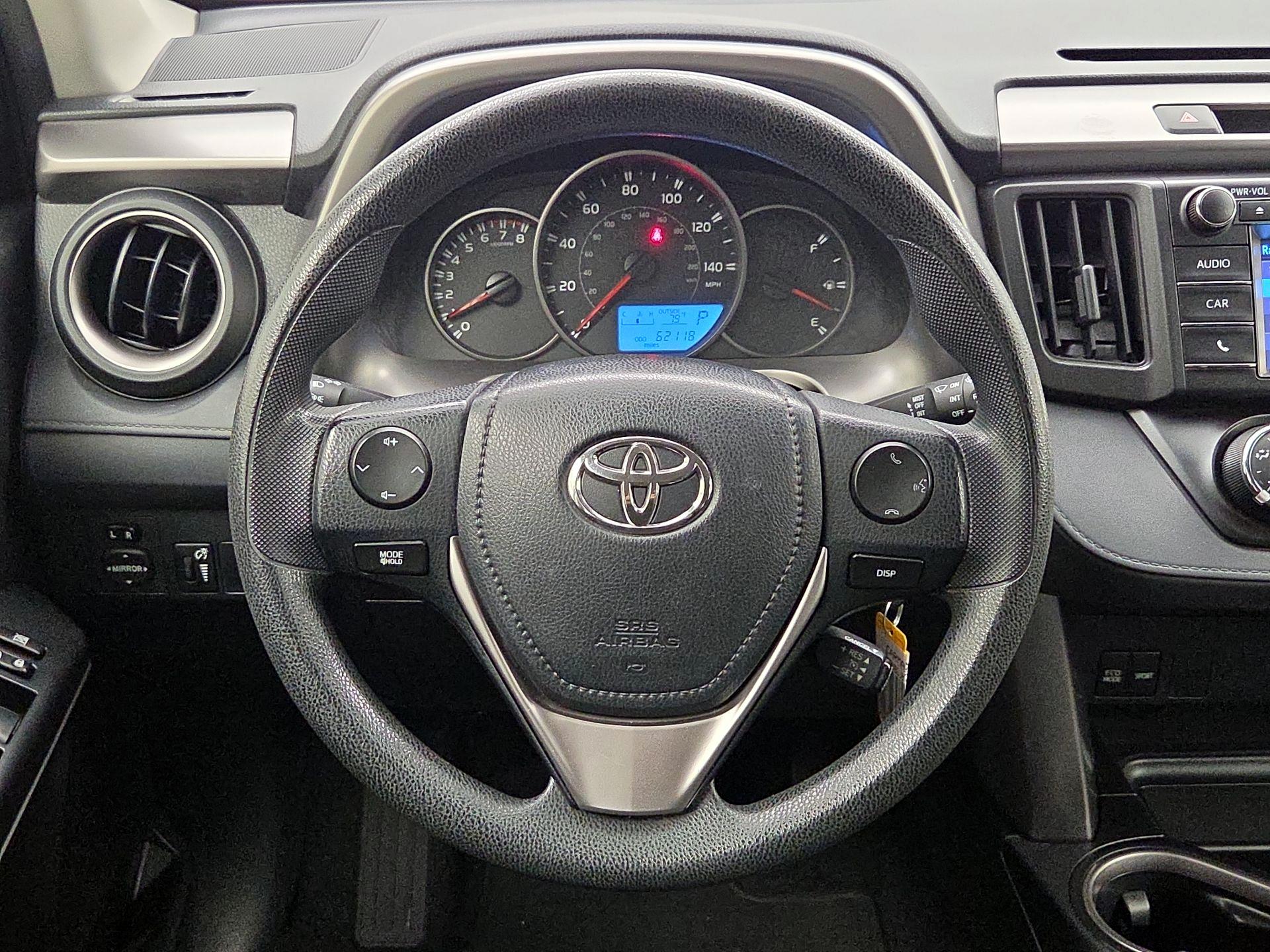 Thumbnail: 2016 Toyota RAV4 - 10