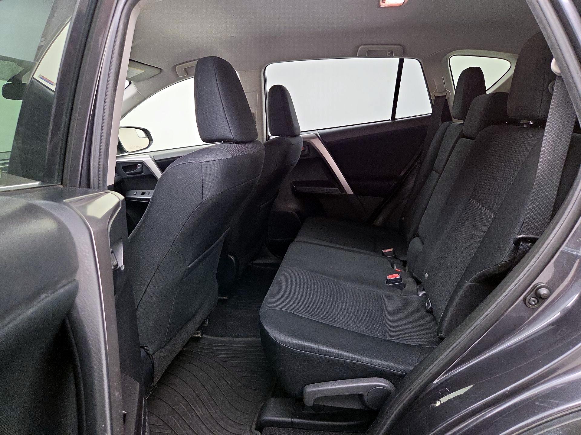 Thumbnail: 2016 Toyota RAV4 - 19