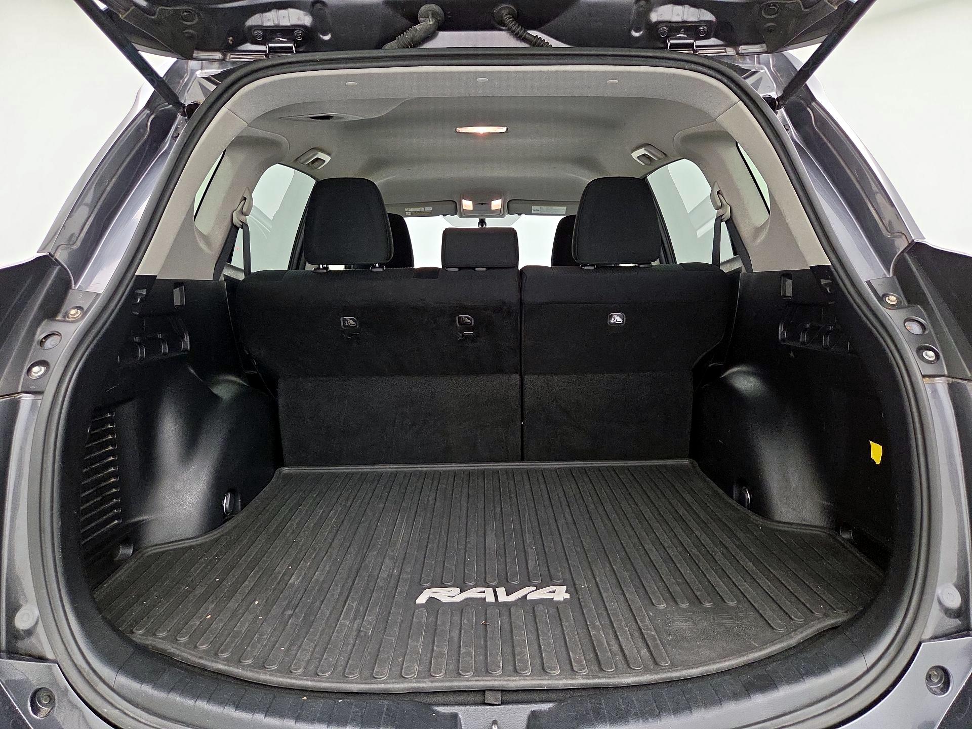 Thumbnail: 2016 Toyota RAV4 - 20