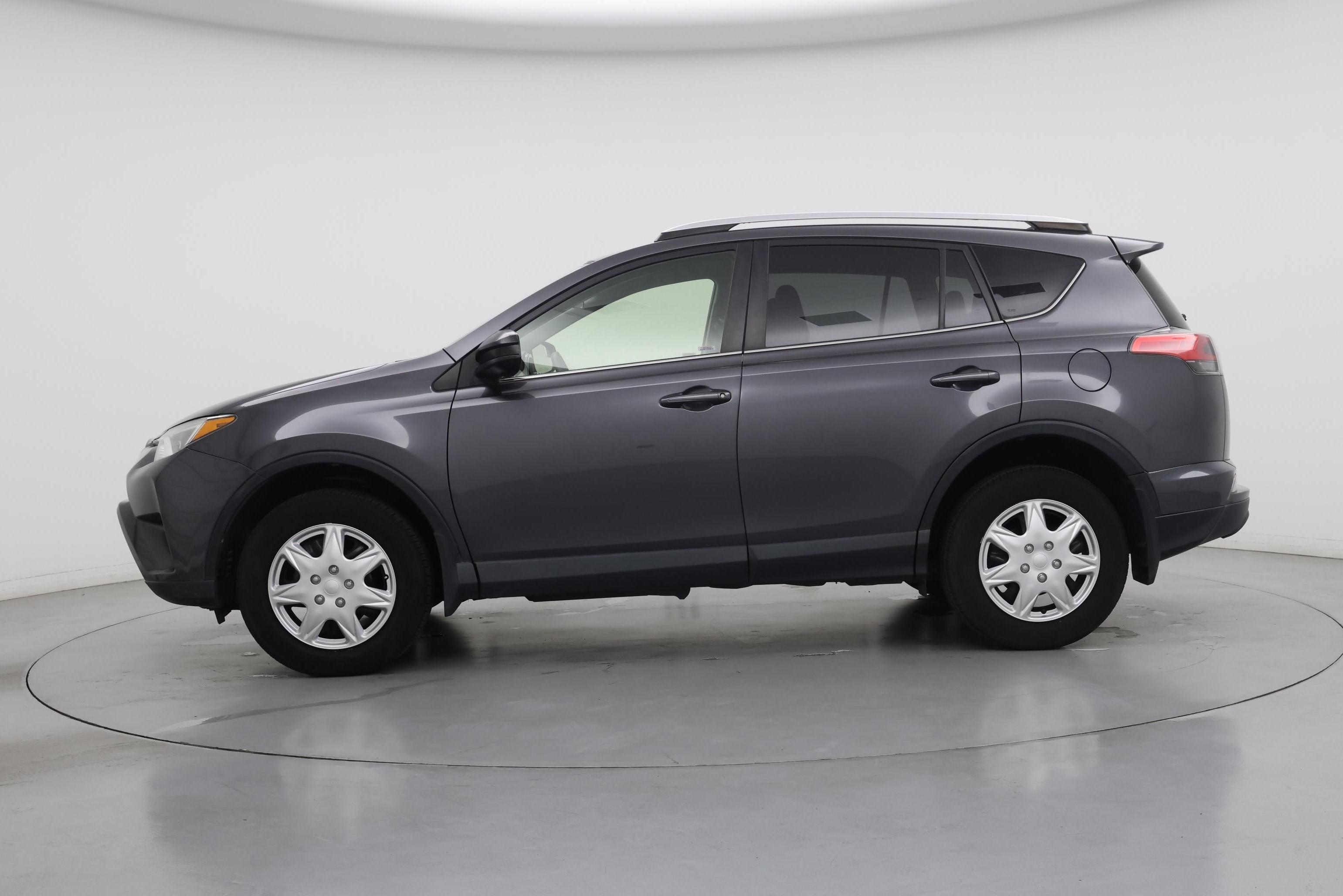 Thumbnail: 2016 Toyota RAV4 - 3