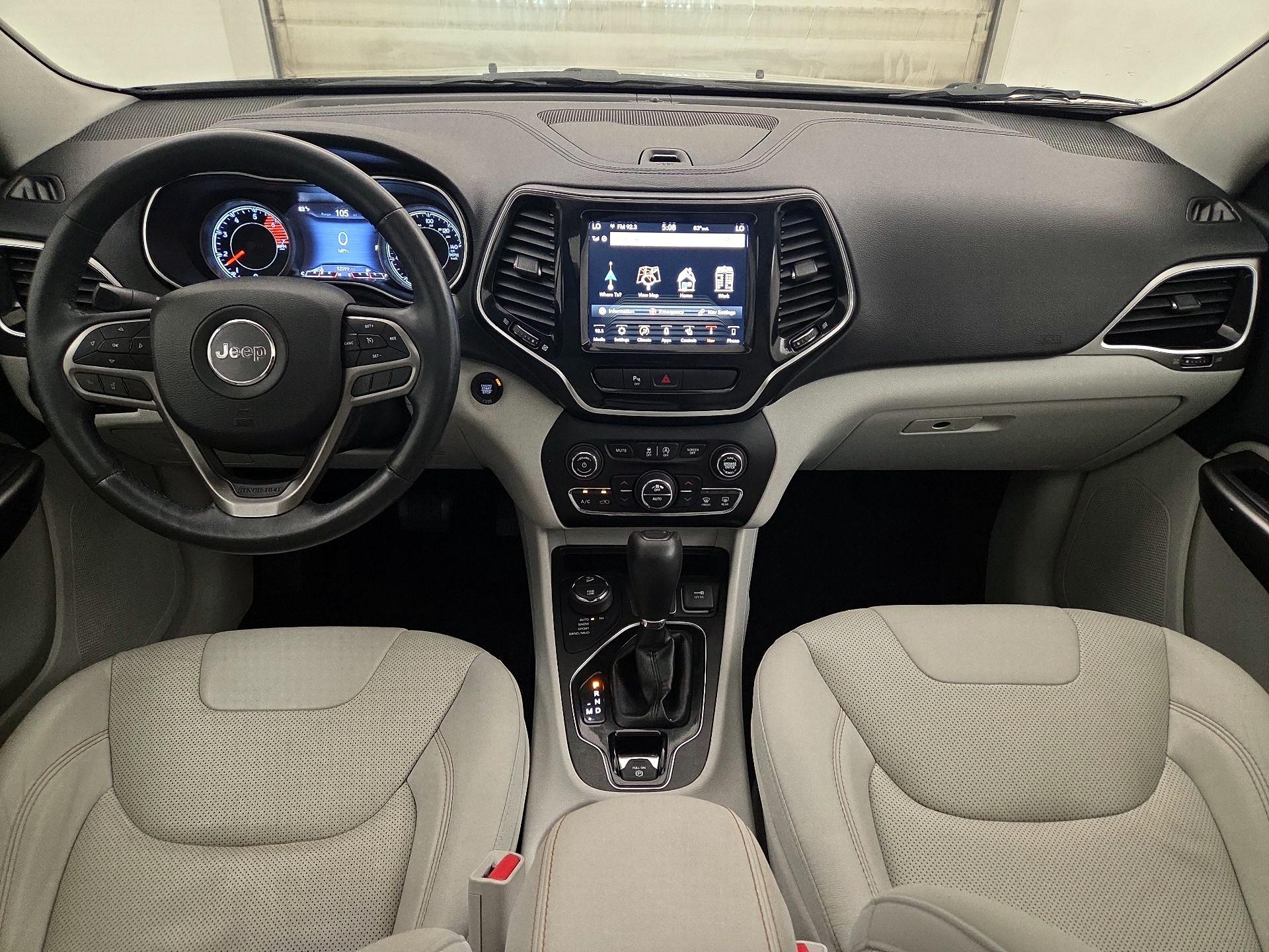 Thumbnail: 2019 Jeep Cherokee - 9