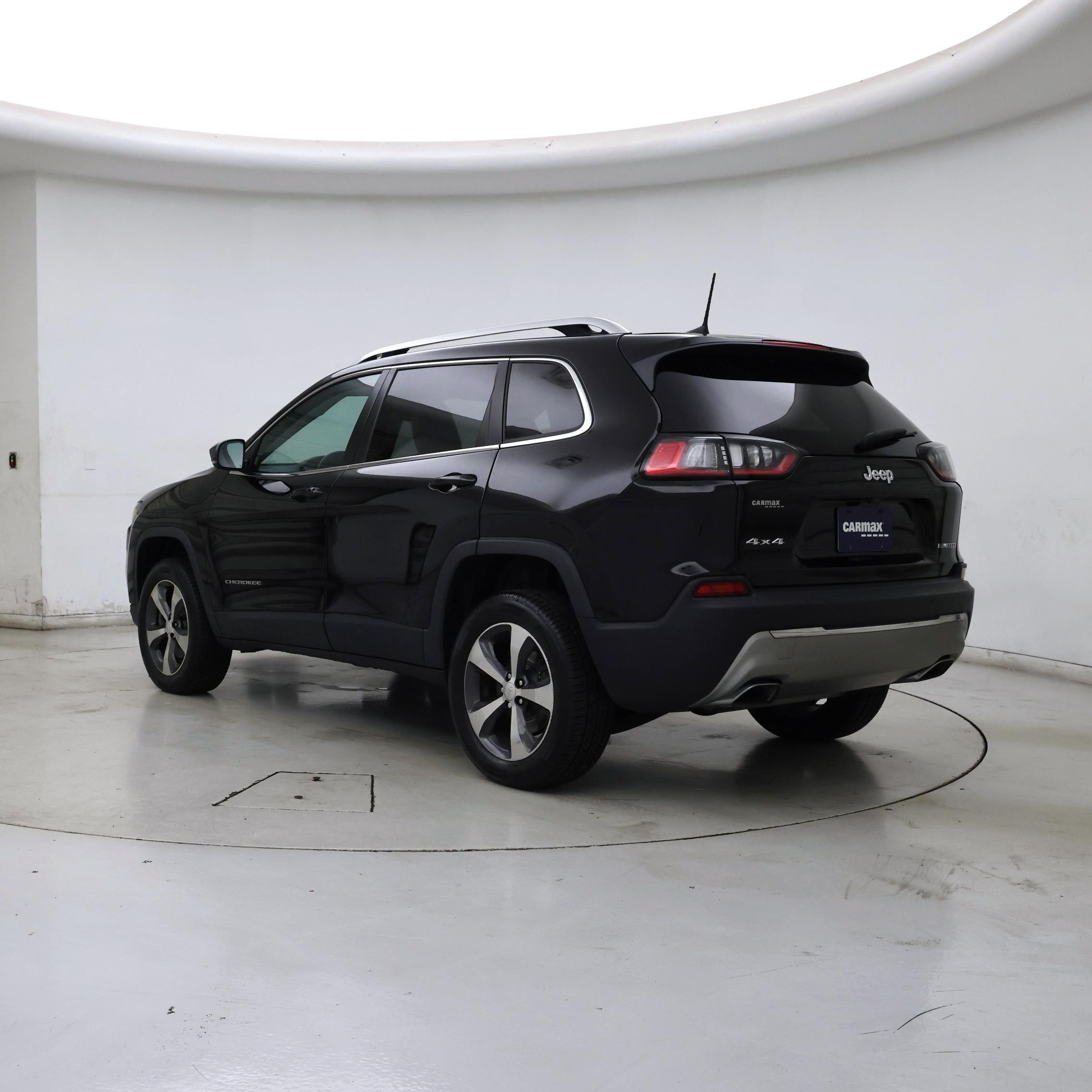 Thumbnail: 2019 Jeep Cherokee - 2