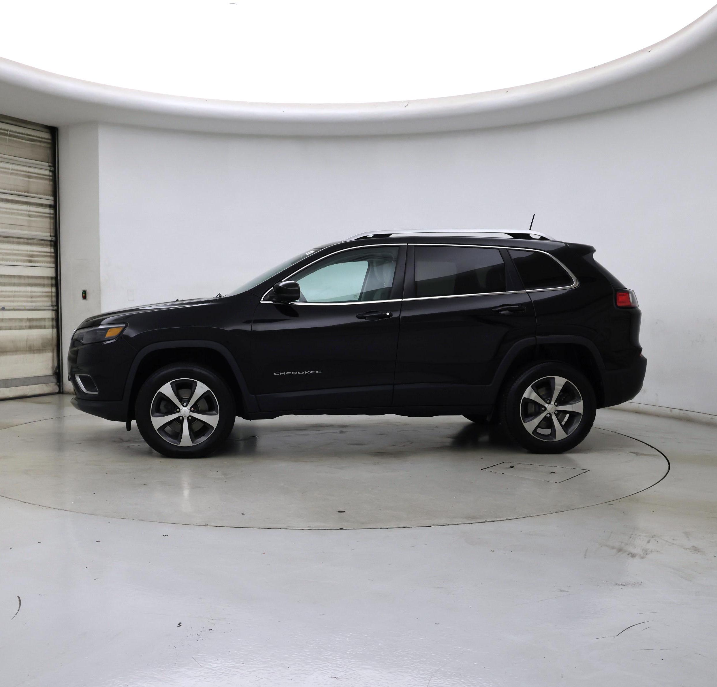 Thumbnail: 2019 Jeep Cherokee - 3