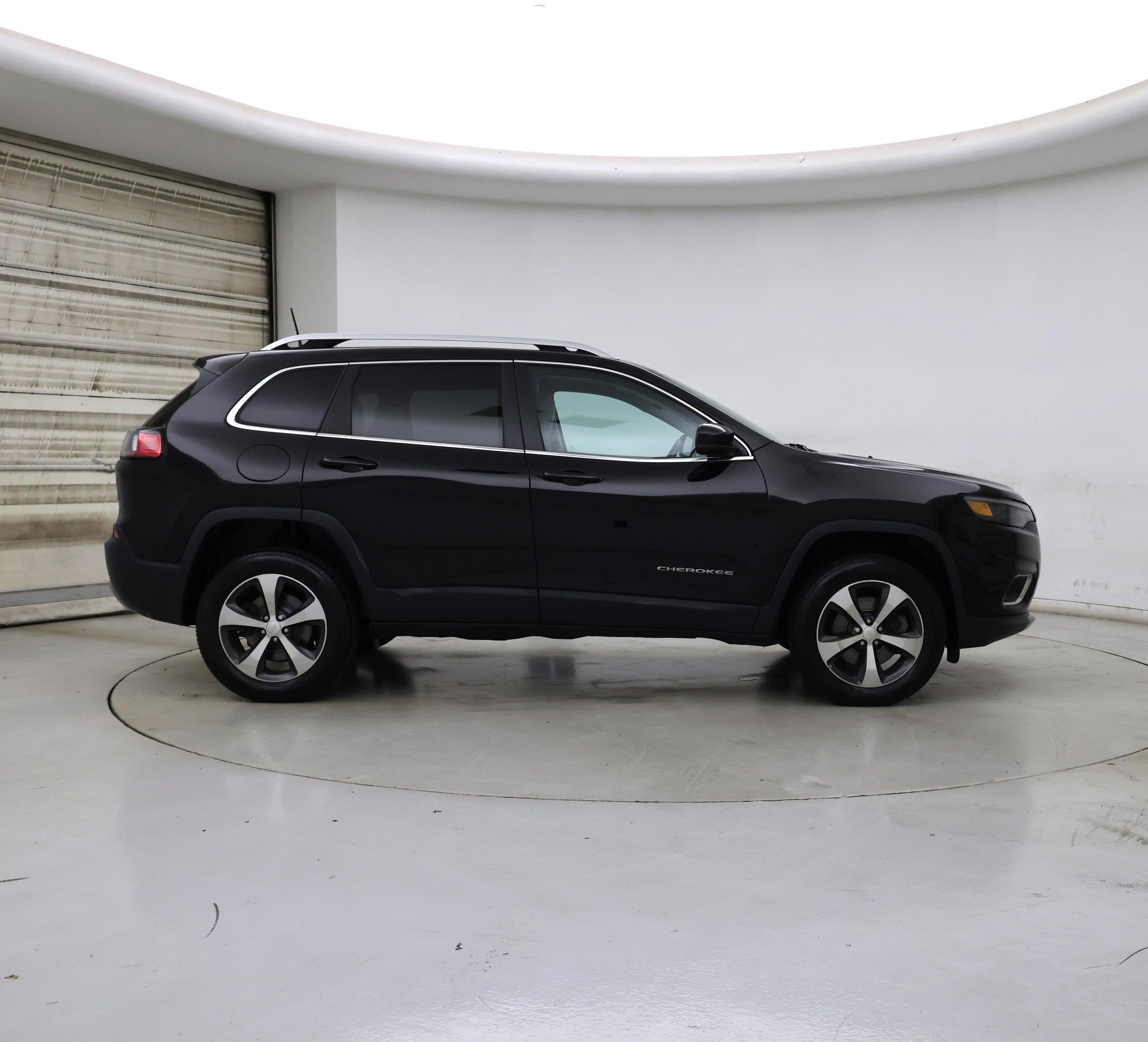 Thumbnail: 2019 Jeep Cherokee - 7