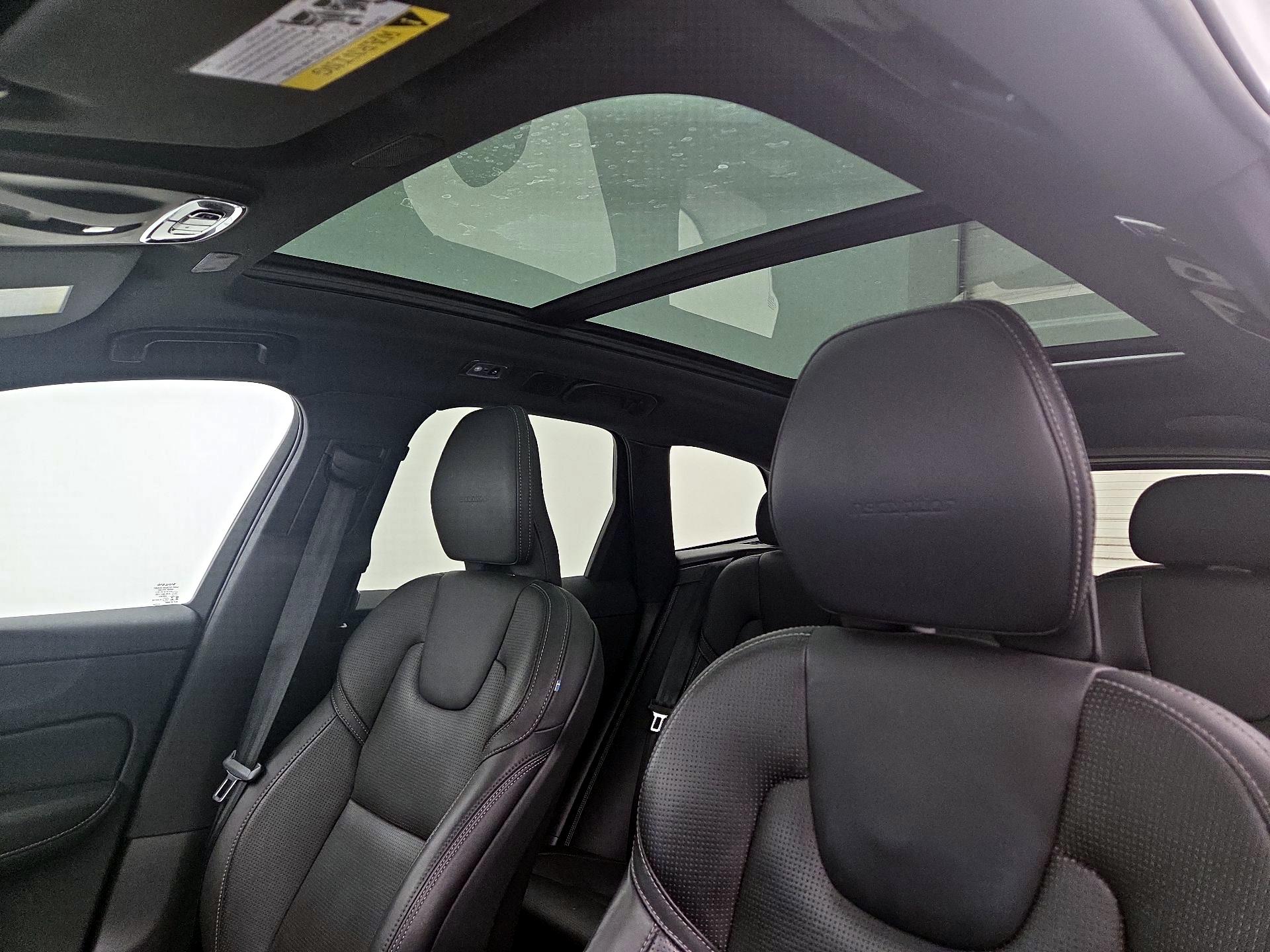 Thumbnail: 2020 Volvo XC60 - 20