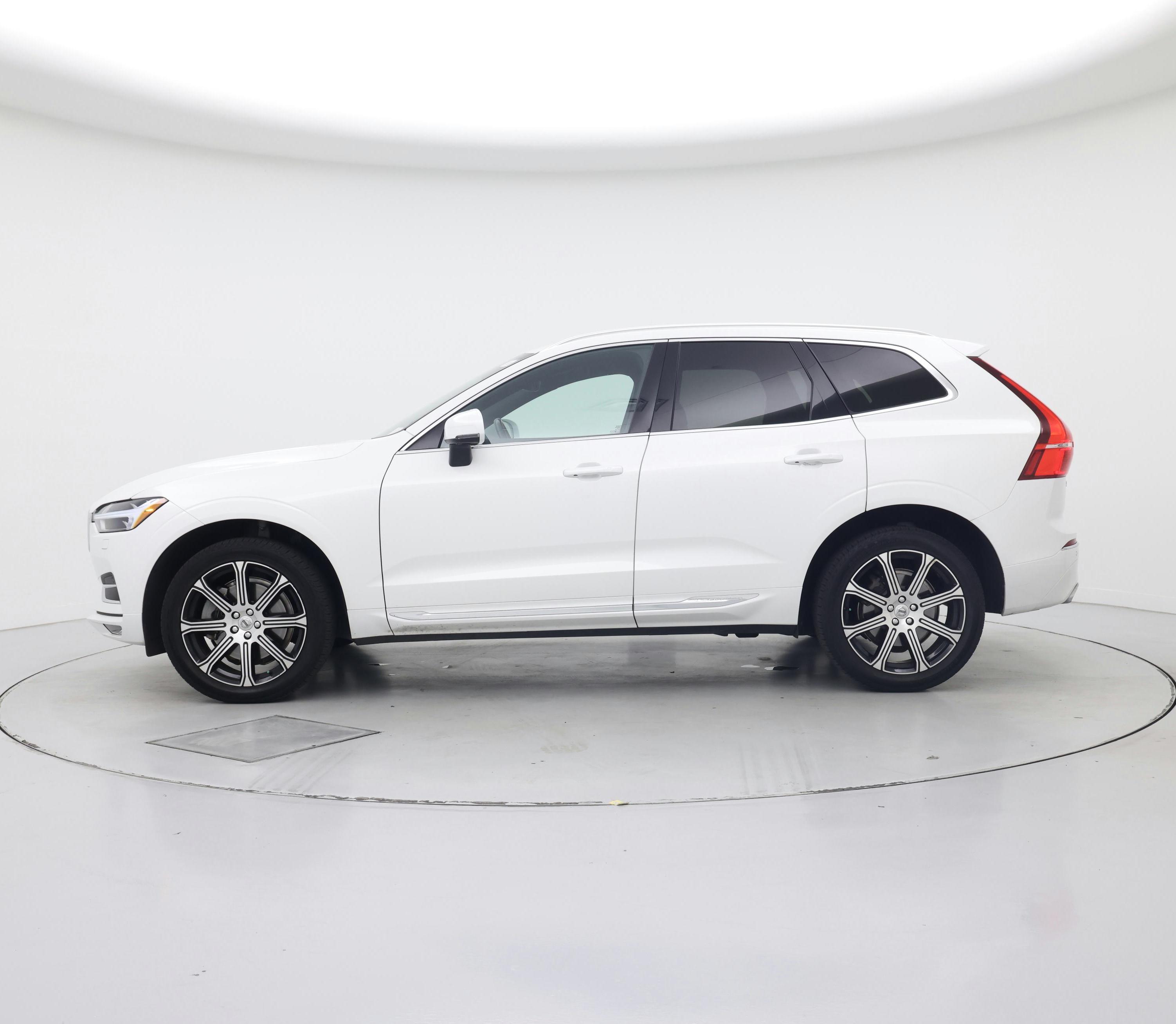 Thumbnail: 2020 Volvo XC60 - 3