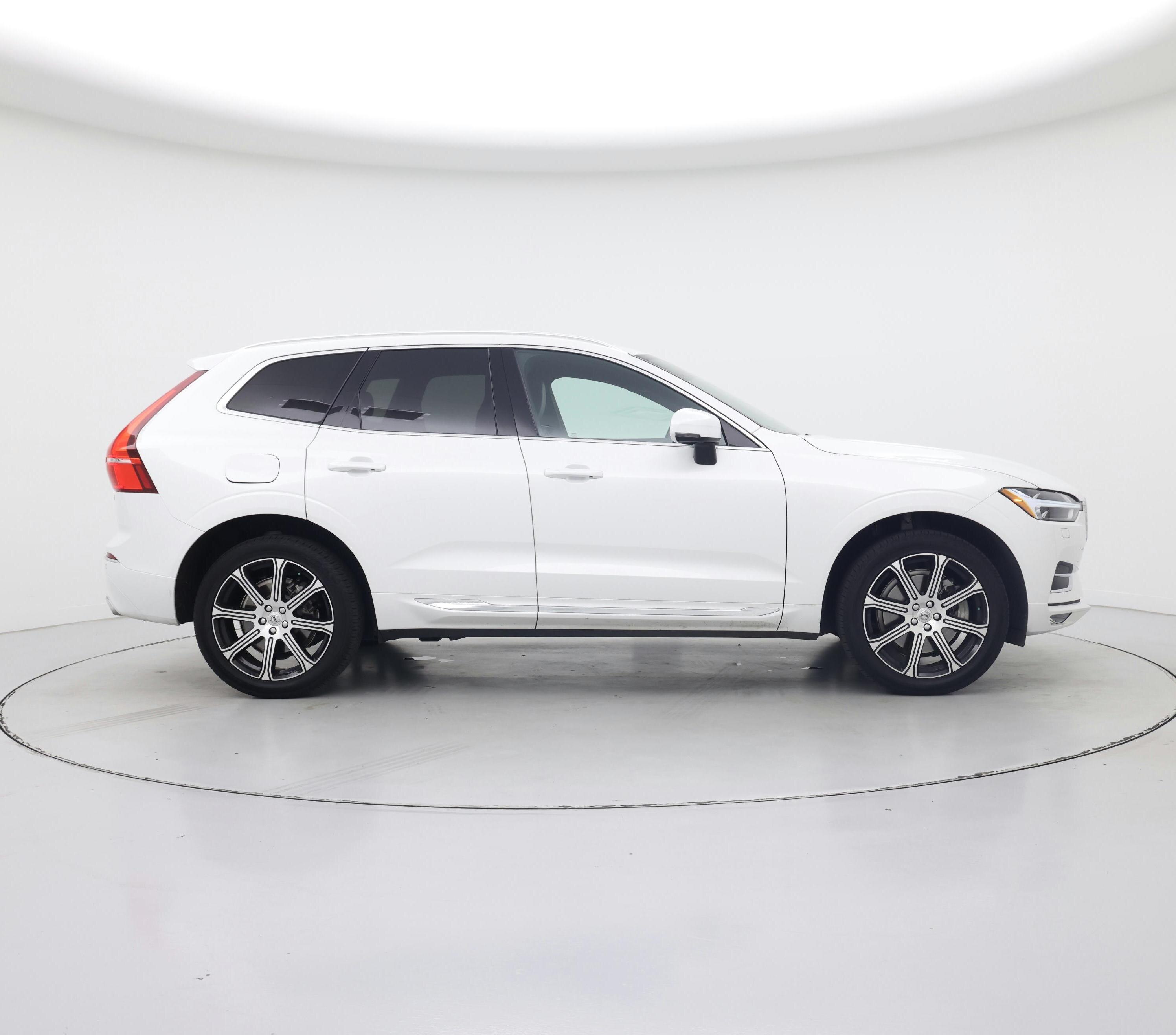 Thumbnail: 2020 Volvo XC60 - 7