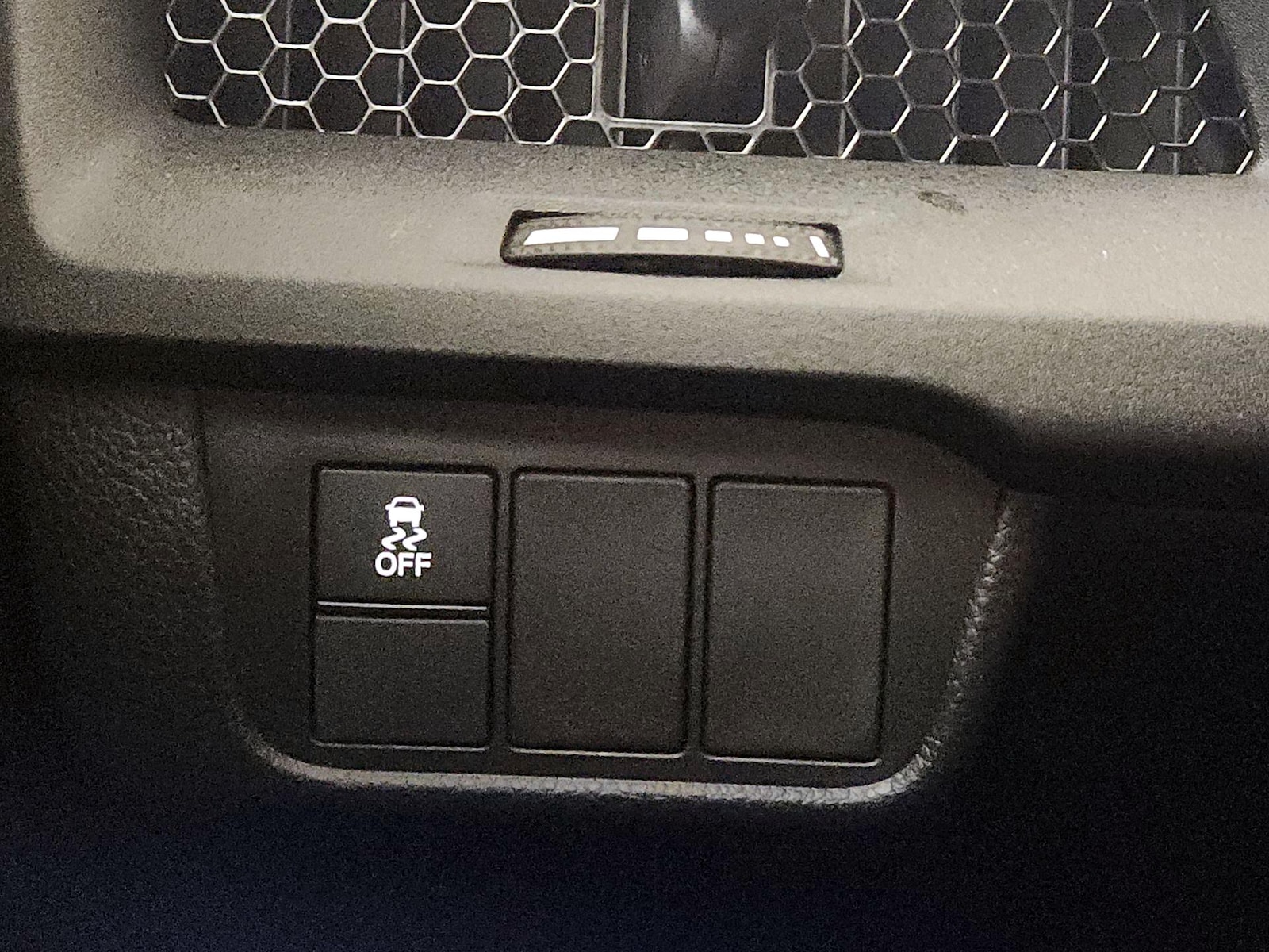 2025 Honda CR-V LX - Photo 14