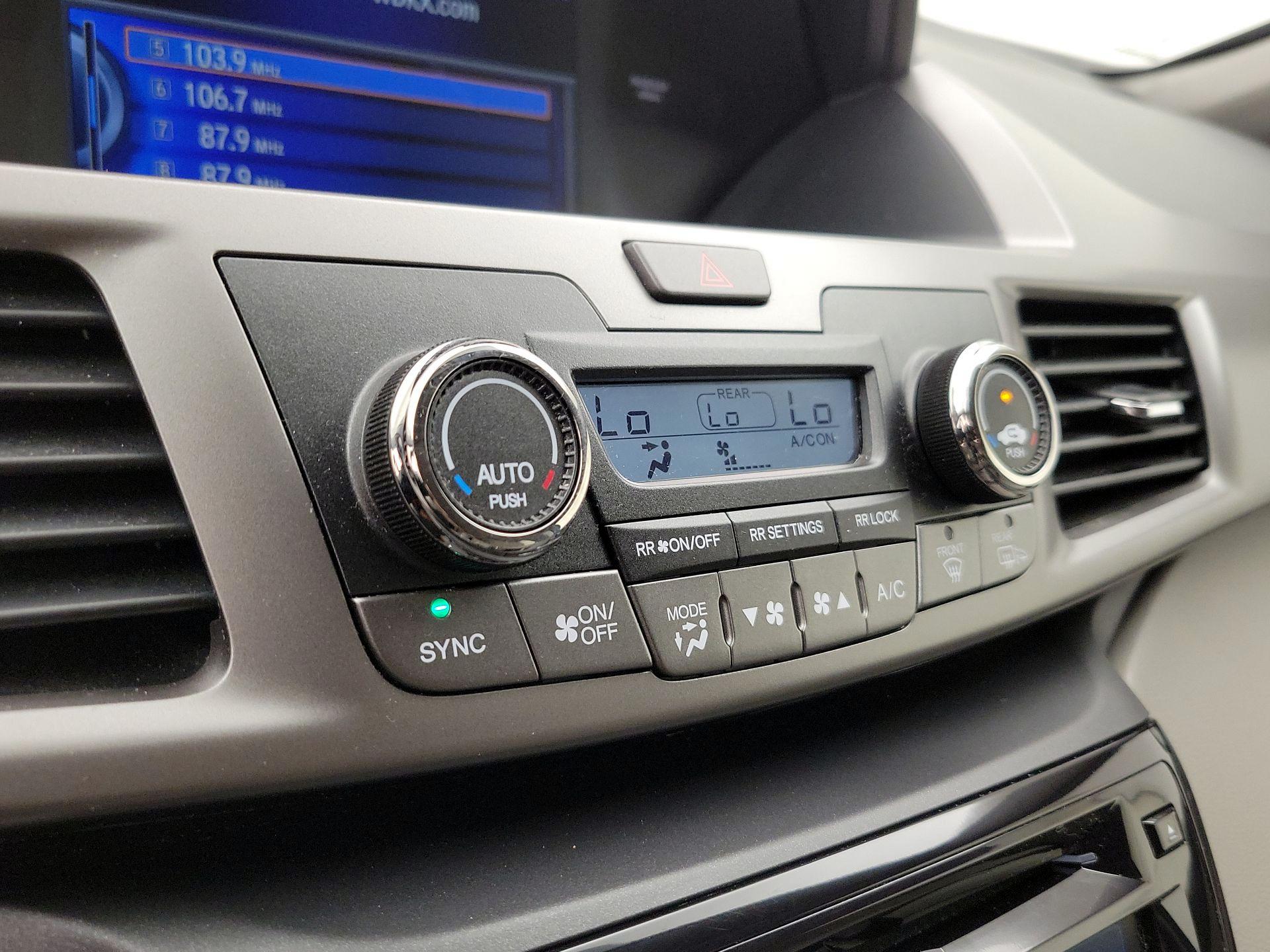 Thumbnail: 2016 Honda Odyssey - 16