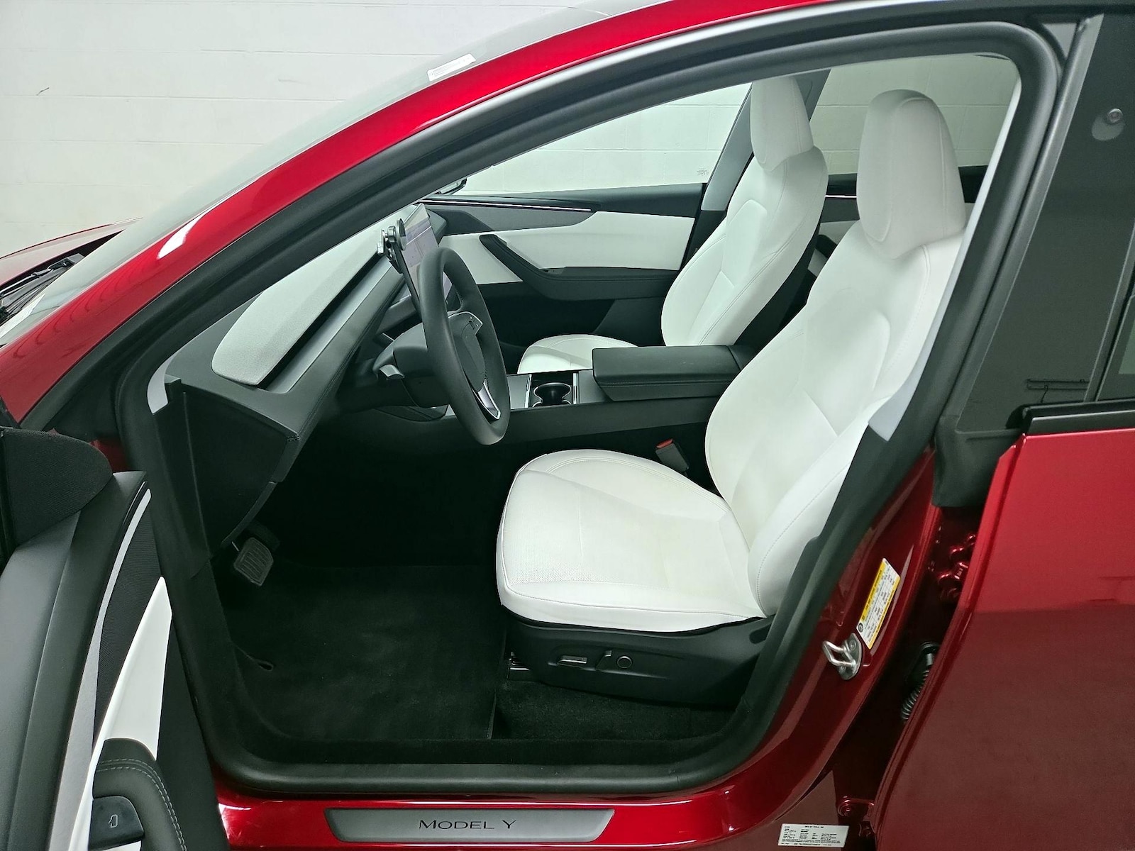 2026 Tesla Model Y Long Range - Photo 12