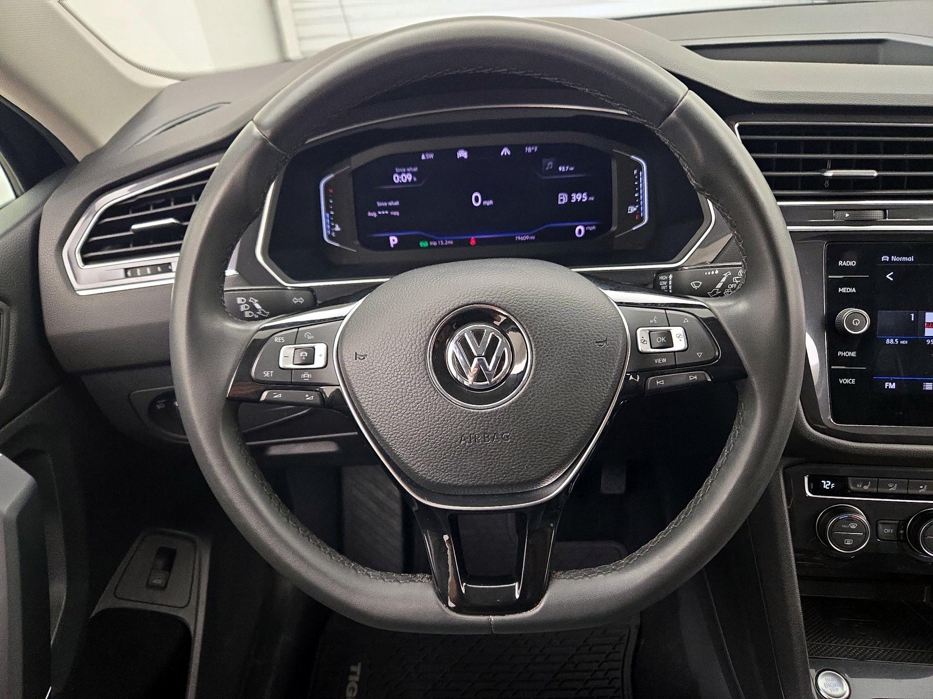 Thumbnail: 2020 Volkswagen Tiguan - 10