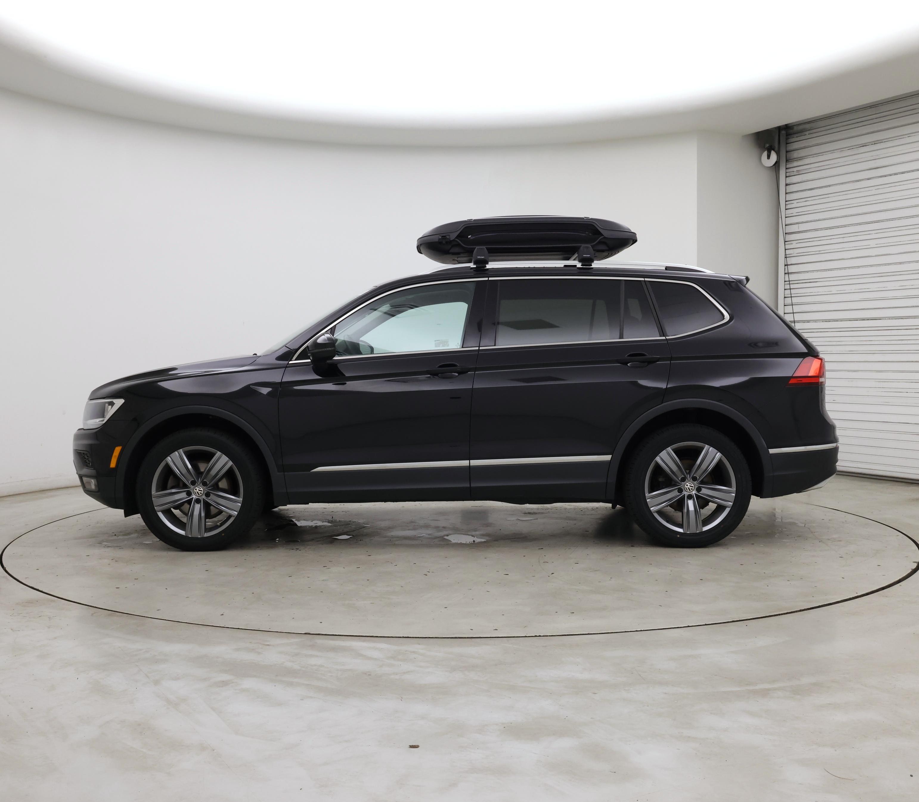 Thumbnail: 2020 Volkswagen Tiguan - 3