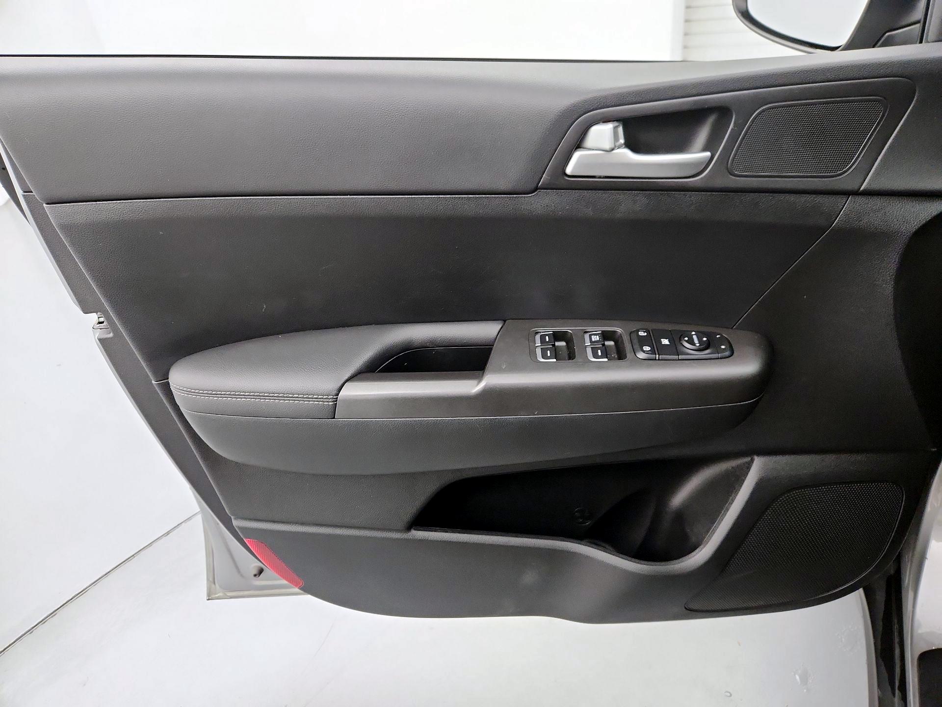 Thumbnail: 2021 Kia Sportage - 12