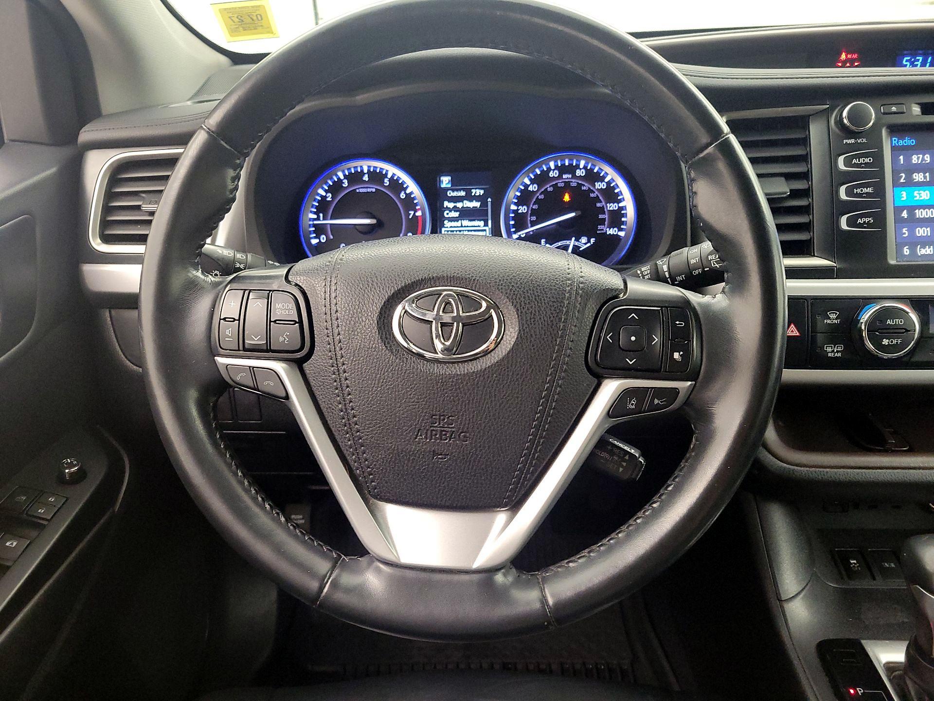 Thumbnail: 2019 Toyota Highlander - 10