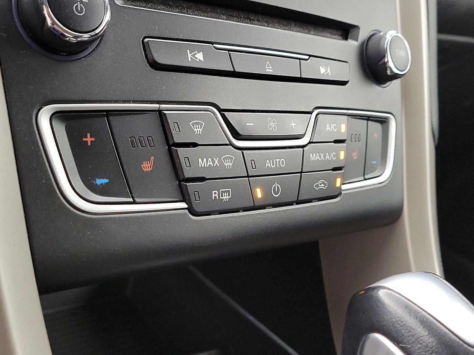 2016 Ford Fusion Energi SE Luxury - Photo 18