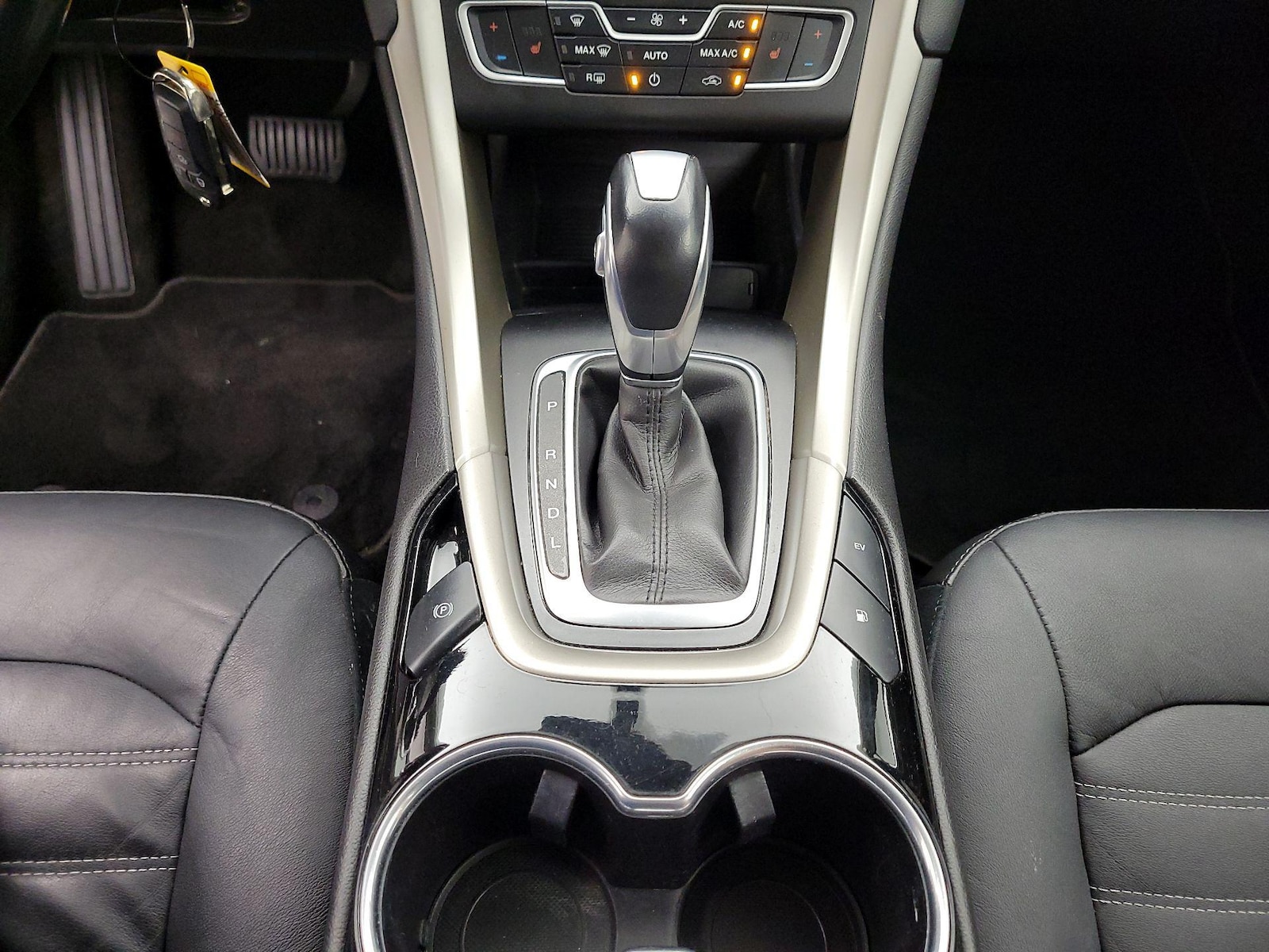 2016 Ford Fusion Energi SE Luxury - Photo 19