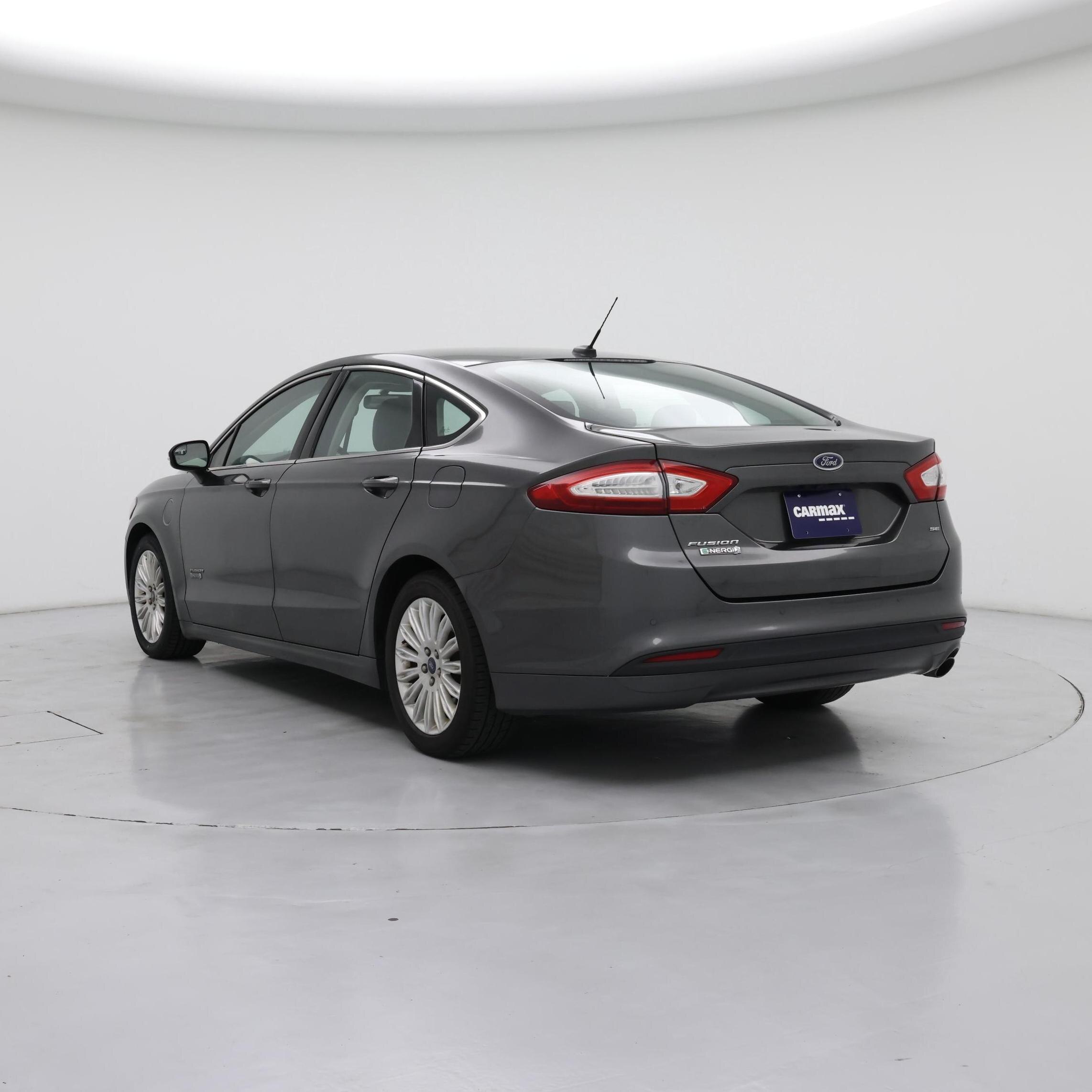 Thumbnail: 2016 Ford Fusion - 2