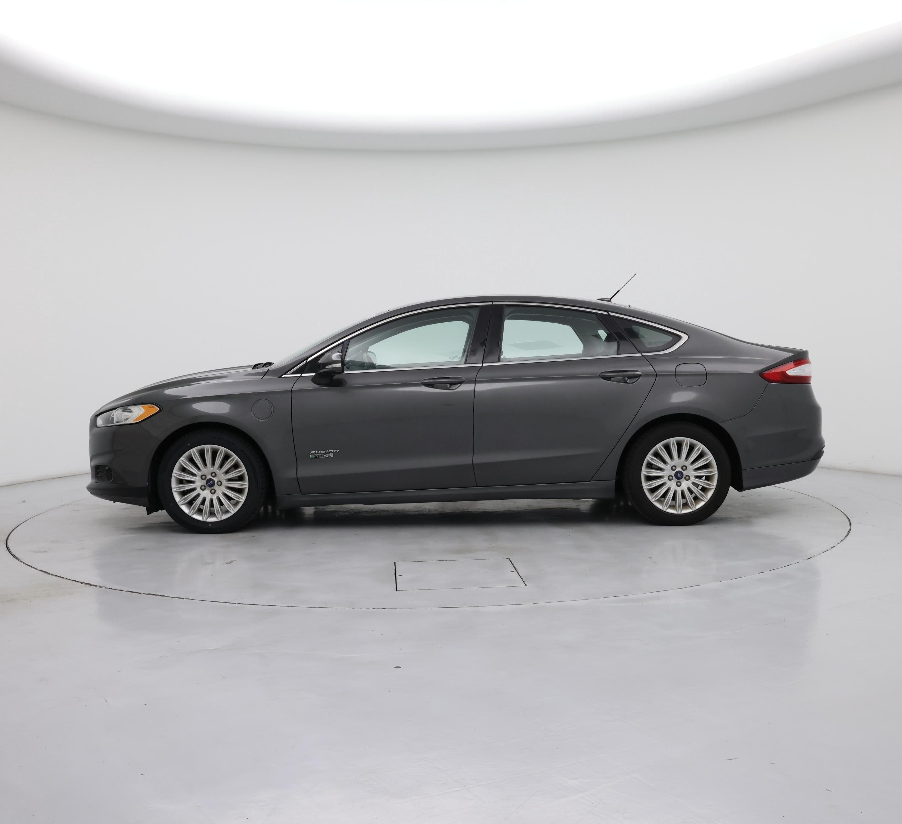 Thumbnail: 2016 Ford Fusion - 3