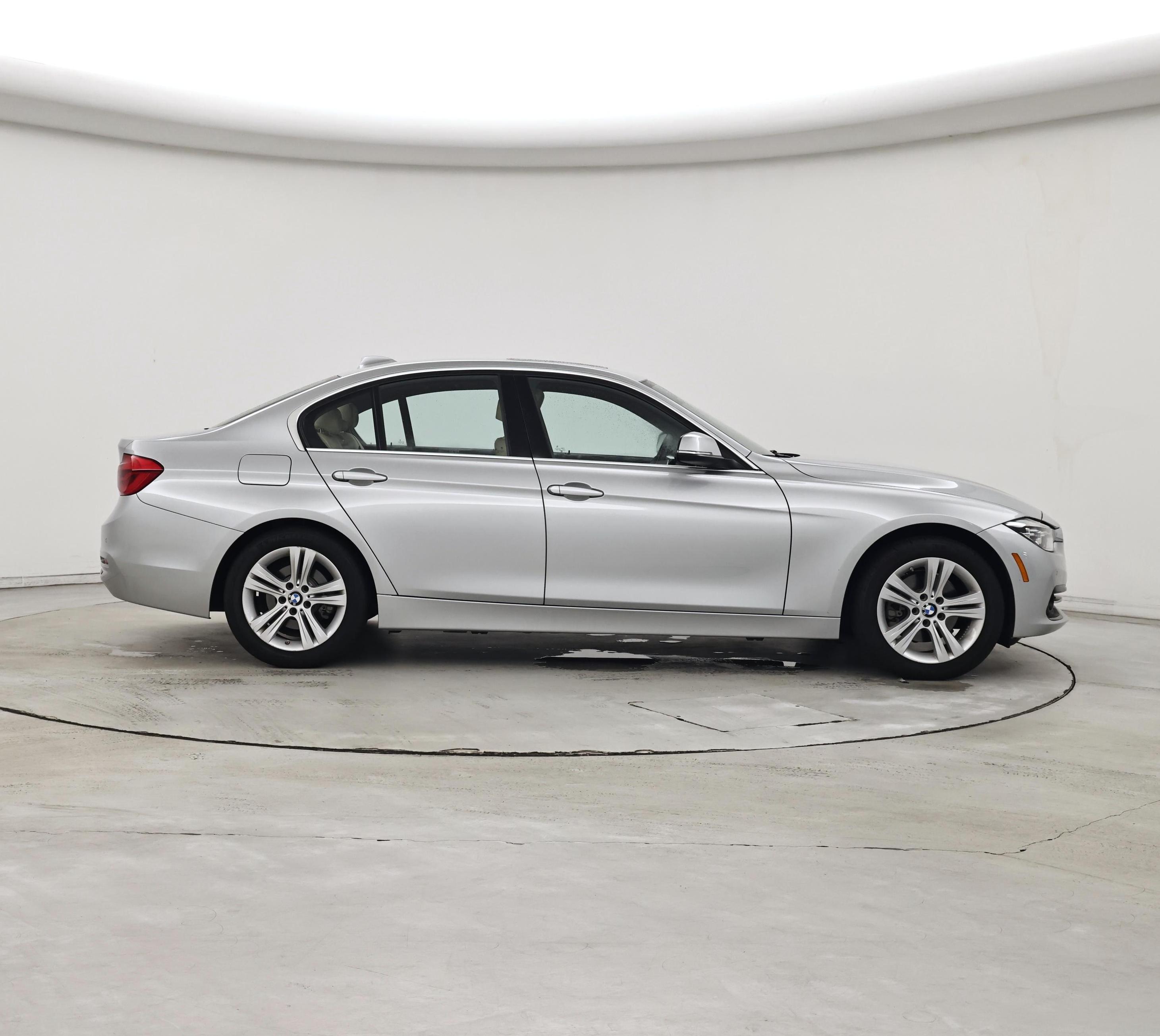 Thumbnail: 2018 BMW 3 Series - 7