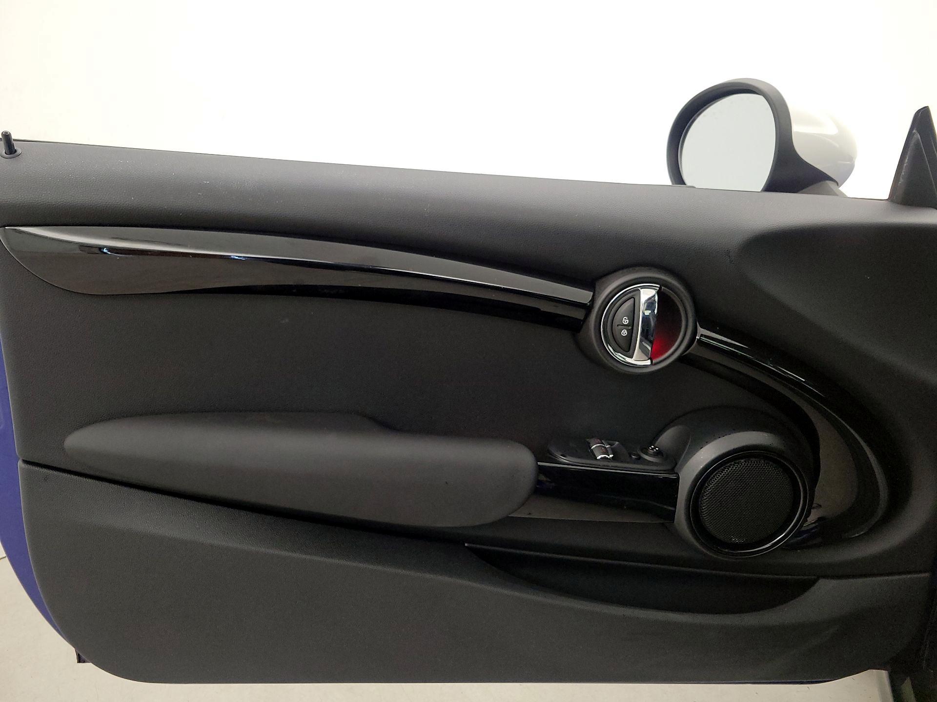 Thumbnail: 2019 MINI Cooper Hardtop - 12