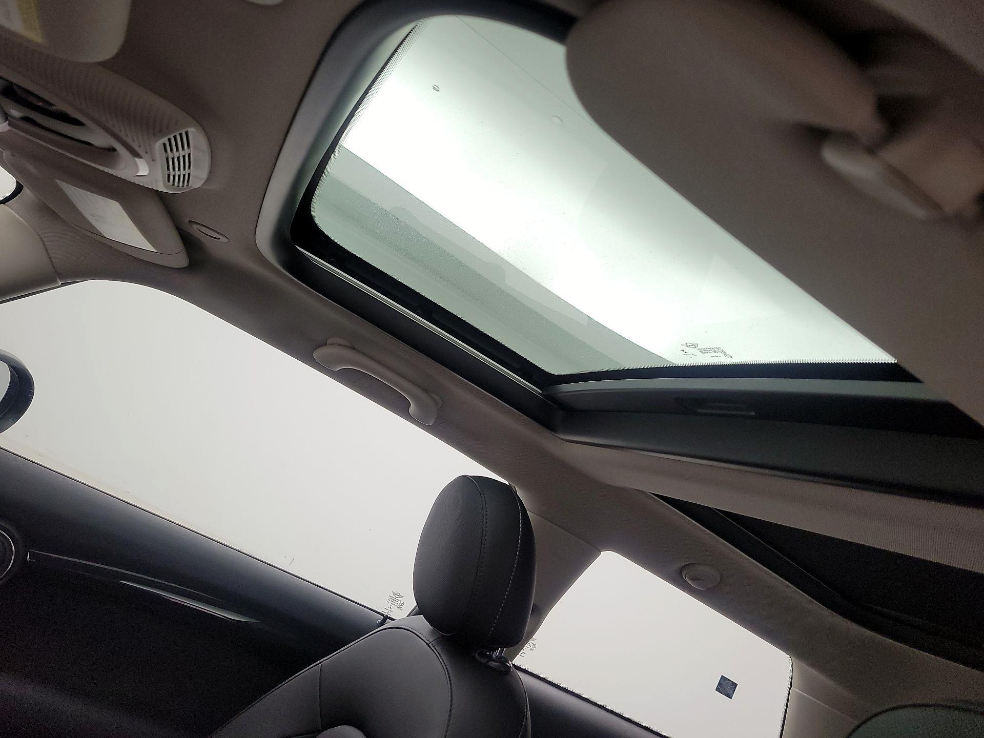 Thumbnail: 2019 MINI Cooper Hardtop - 19