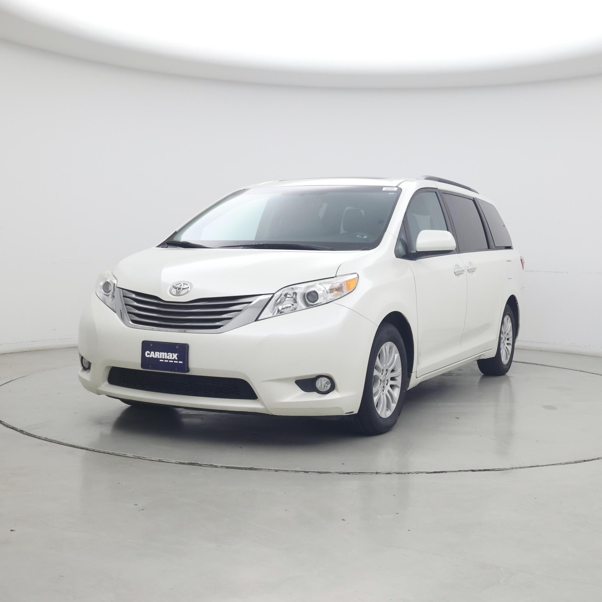 Thumbnail: 2017 Toyota Sienna - 4