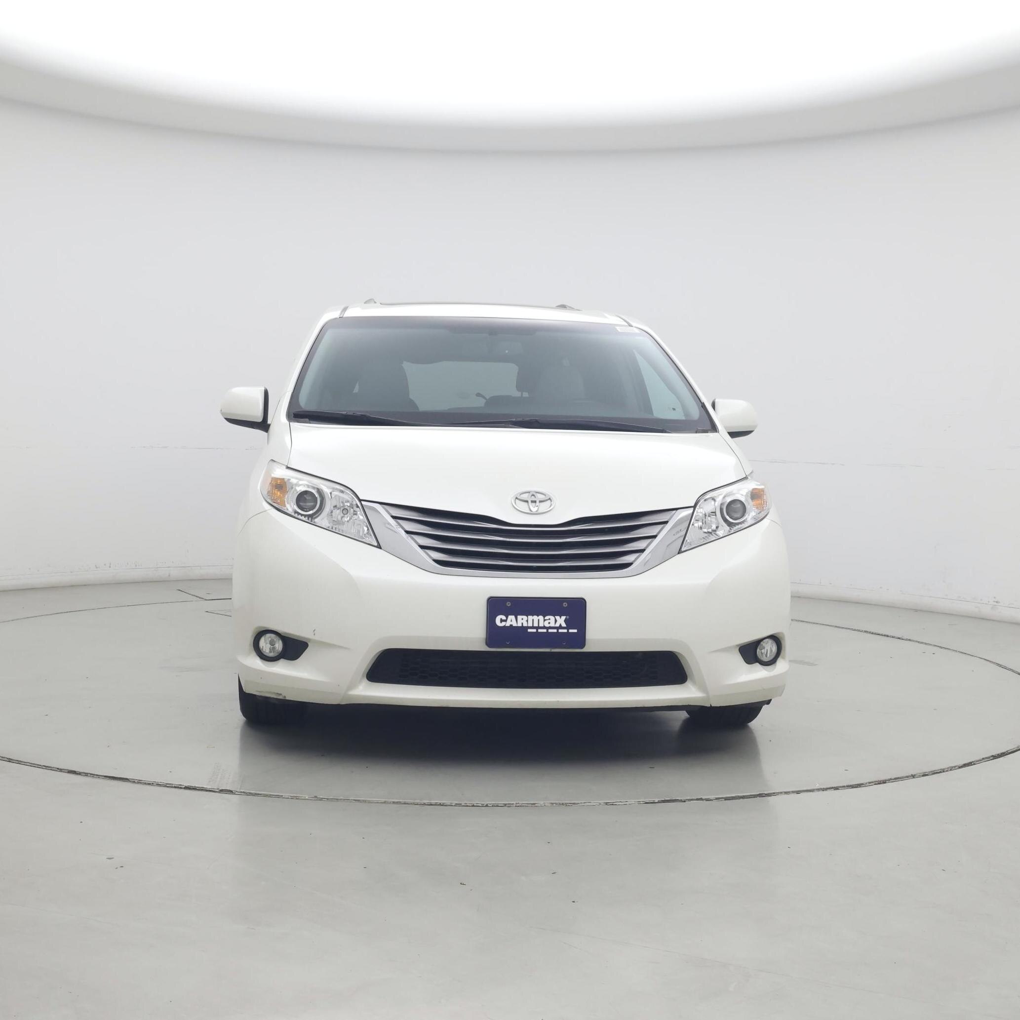 Thumbnail: 2017 Toyota Sienna - 5
