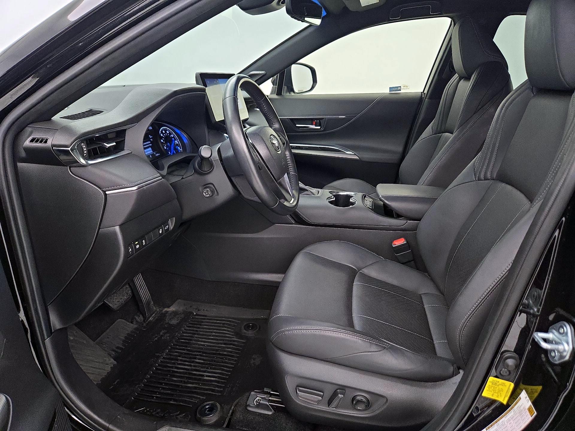 Thumbnail: 2021 Toyota Venza - 11