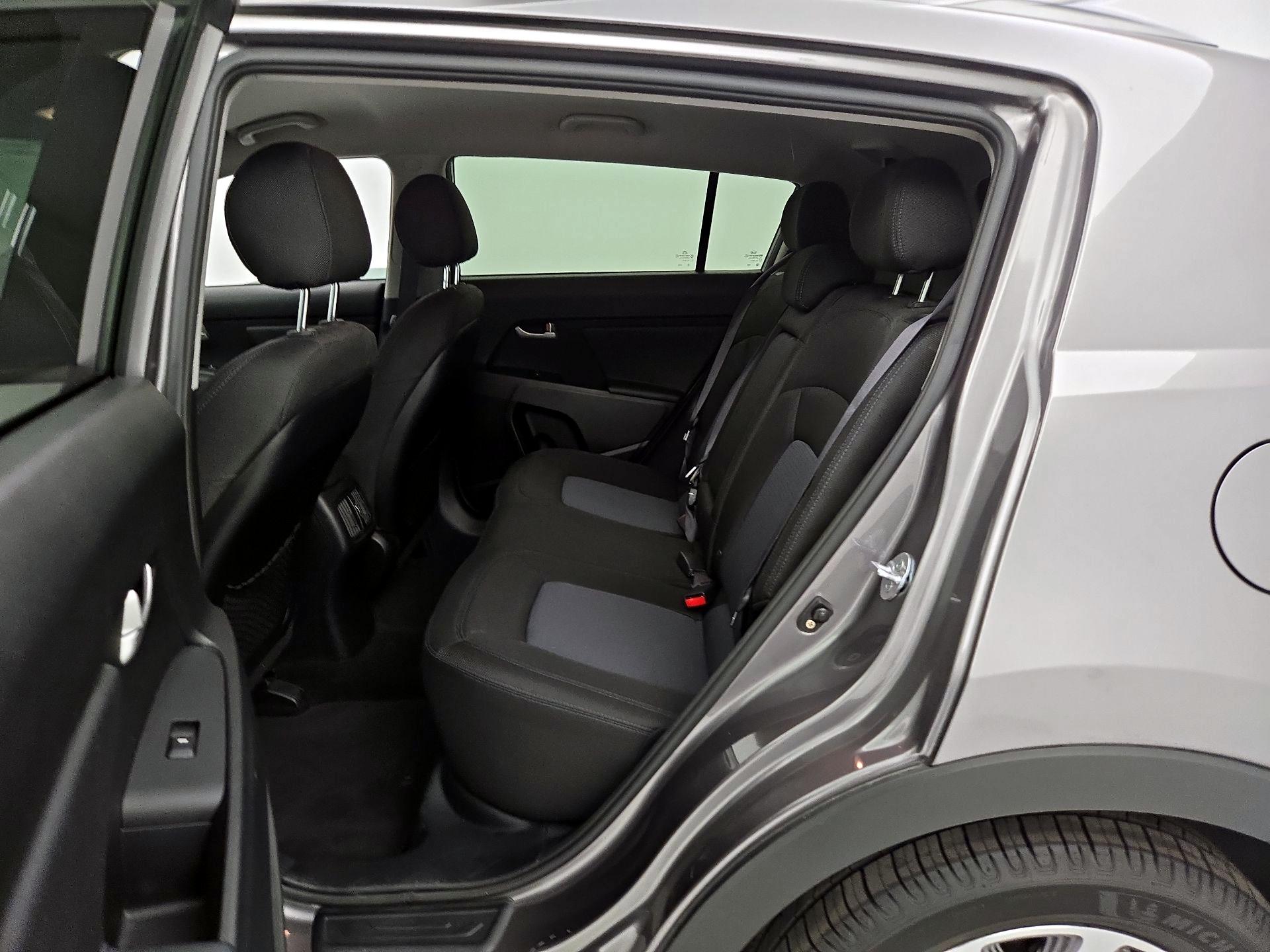 Thumbnail: 2014 Kia Sportage - 19